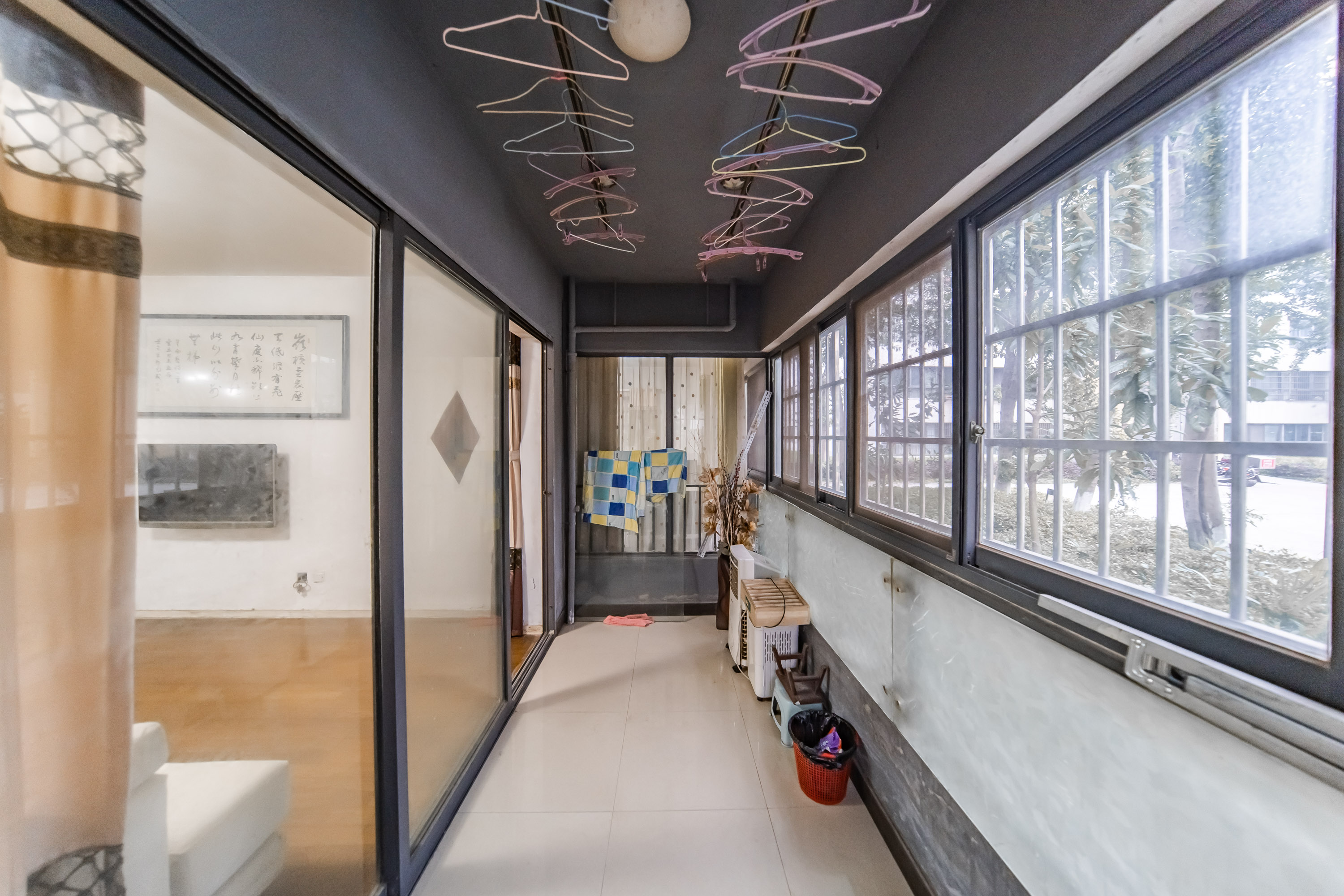 阳光100一期、四五期 4室2厅2卫 102.0万 阳光100一期、四五期 4室2厅2卫 102.0万阳台