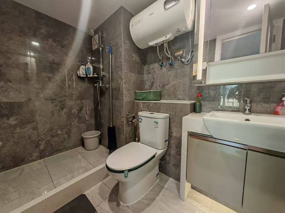 华远华时代 2室1厅1卫 5500.0元/月 华远华时代 2室1厅1卫 5500.0元/月室内图