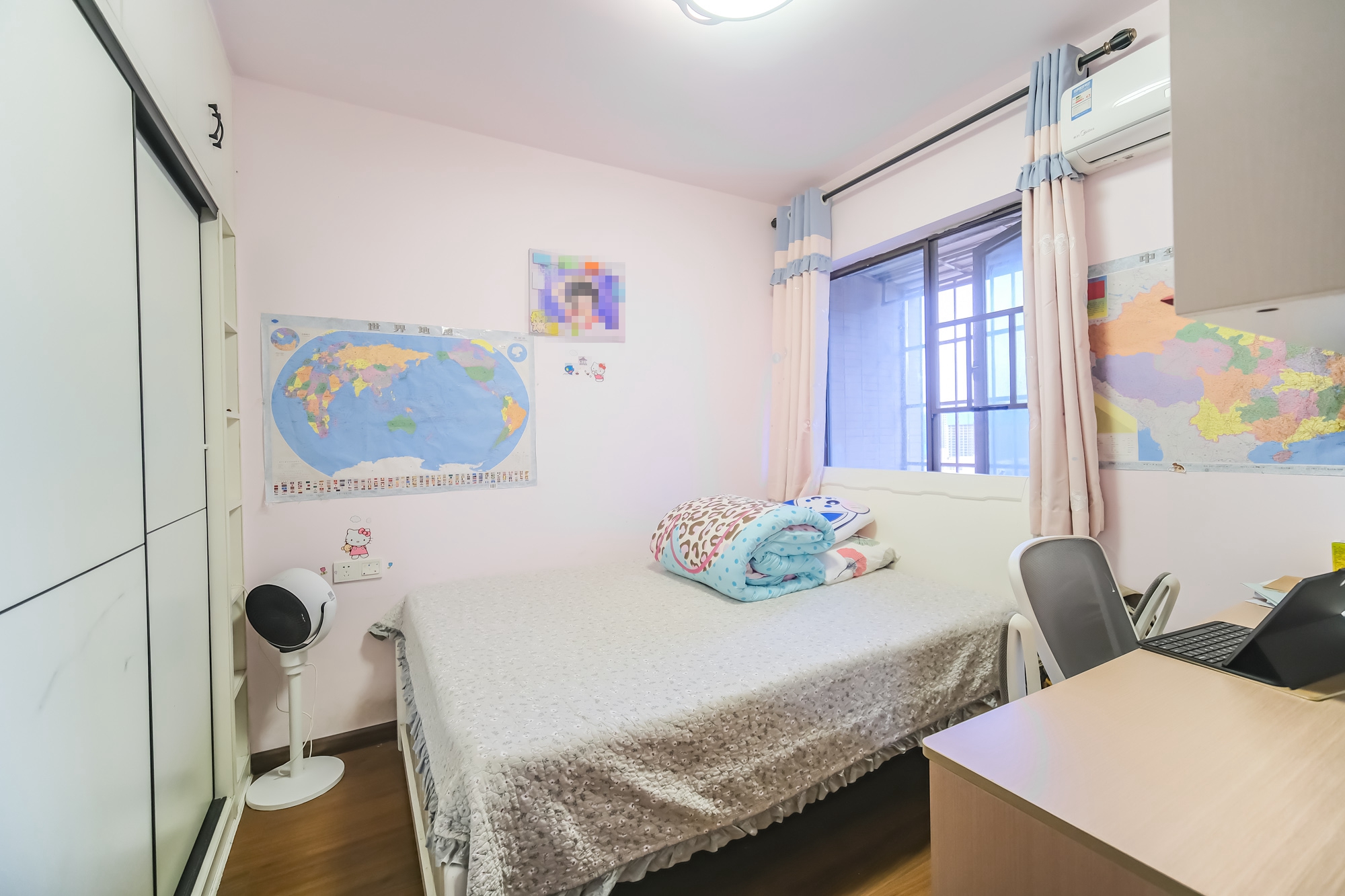 盛地春天里  4室2厅2卫   69.80万卧室