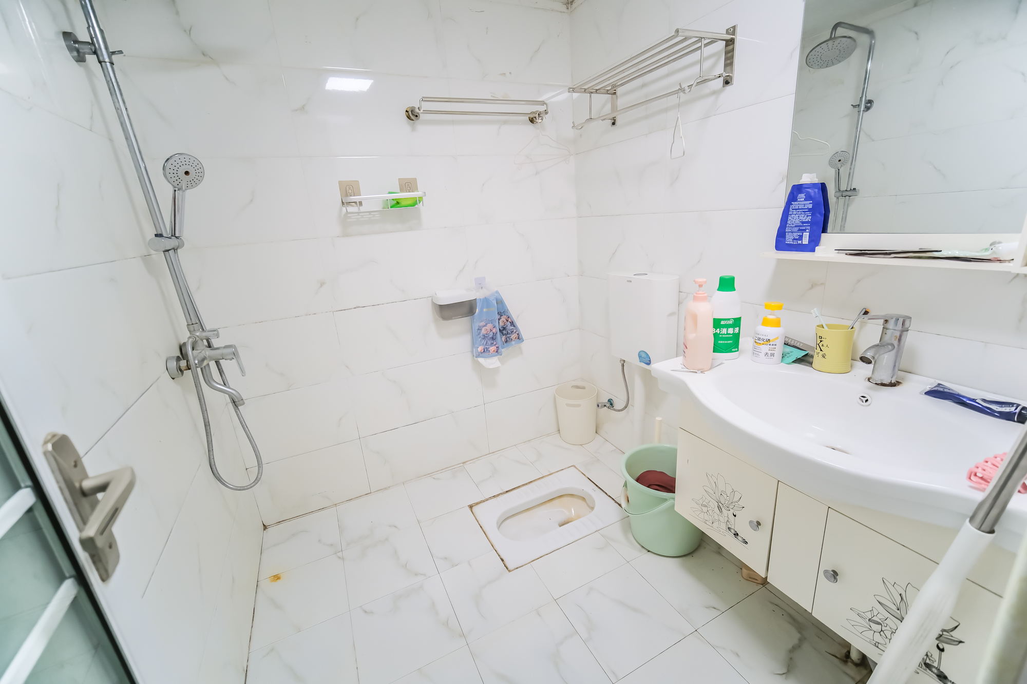 山水湾  1室1厅1卫    27.5万 山水湾  1室1厅1卫    27.5万卫生间