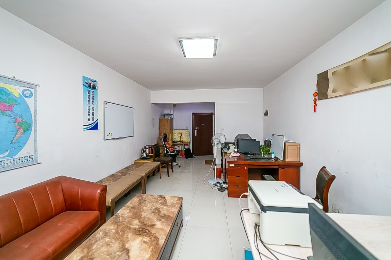 巧克力空间(建鸿达现代大厦) 1室1厅1卫 1400.0元/月 巧克力空间(建鸿达现代大厦) 1室1厅1卫 1400.0元/月室内图