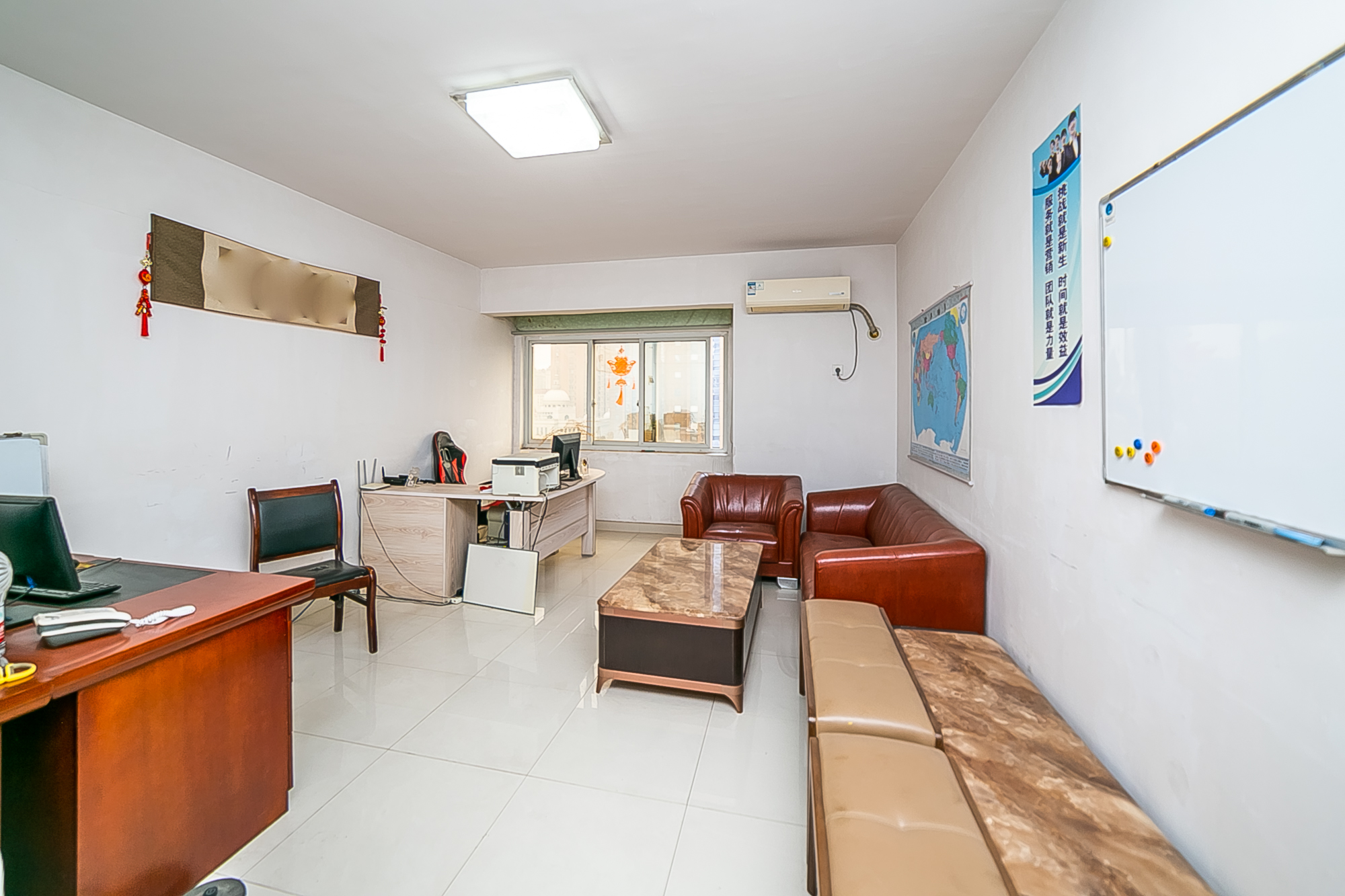 巧克力空间(建鸿达现代大厦) 1室1厅1卫 1400.0元/月 巧克力空间(建鸿达现代大厦) 1室1厅1卫 1400.0元/月室内图