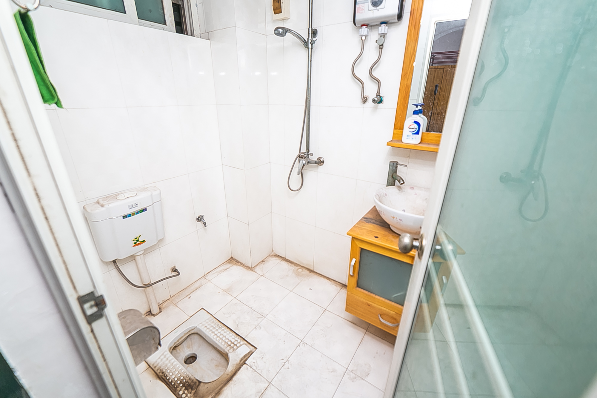 巧克力空间(建鸿达现代大厦) 1室1厅1卫 1400.0元/月 巧克力空间(建鸿达现代大厦) 1室1厅1卫 1400.0元/月室内图