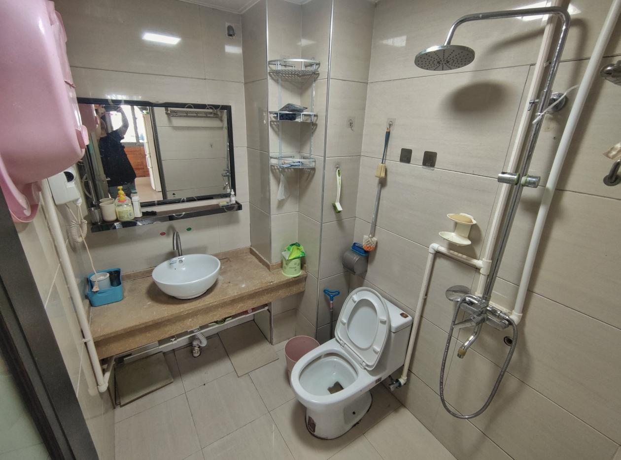 山水庭院  2室2厅1卫    1600.0元/月 山水庭院  2室2厅1卫    1600.0元/月室内图