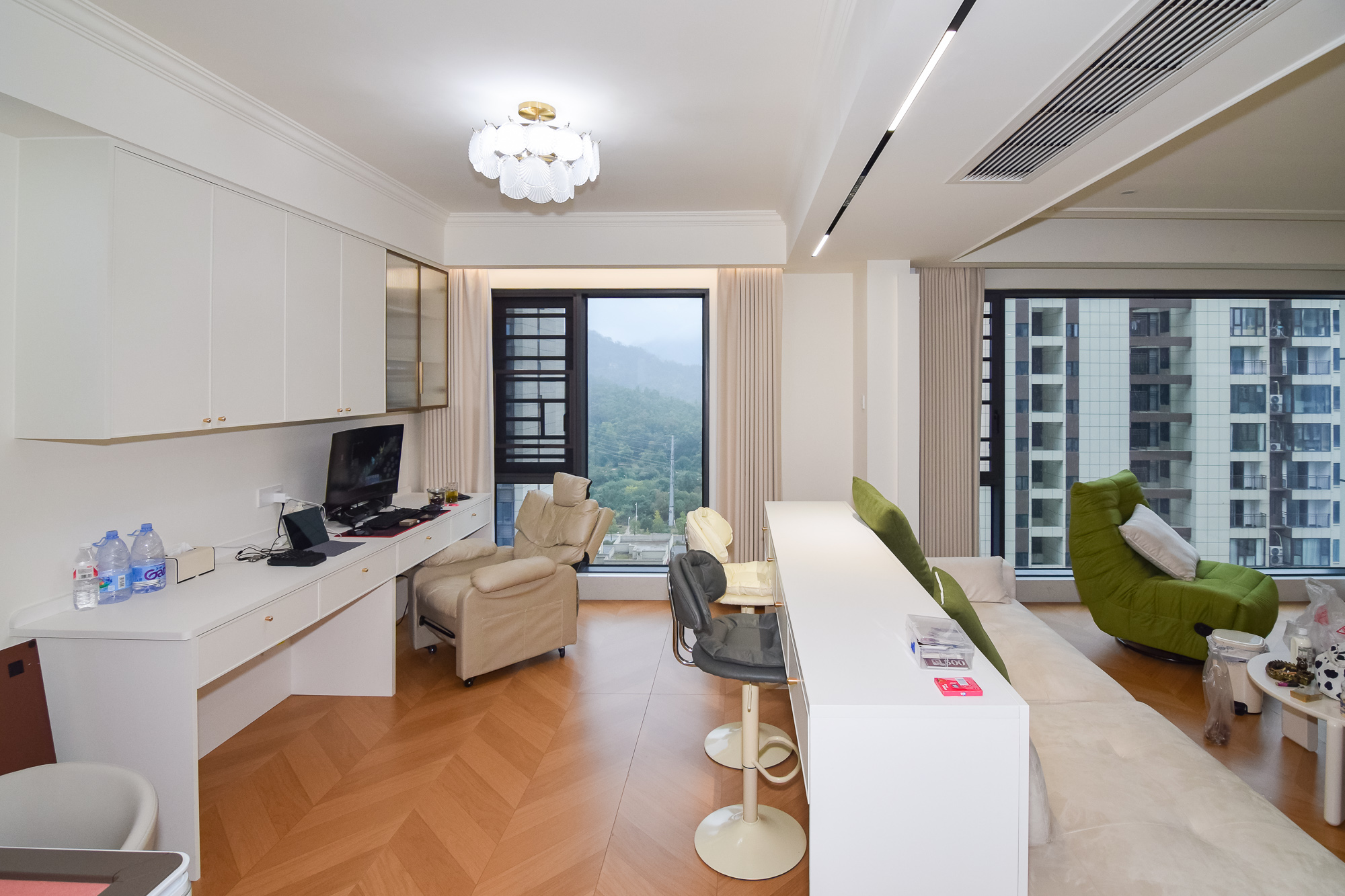 润和雅郡(润和紫郡六期) 1室0厅0卫 176.0万 润和雅郡(润和紫郡六期) 1室0厅0卫 176.0万客厅