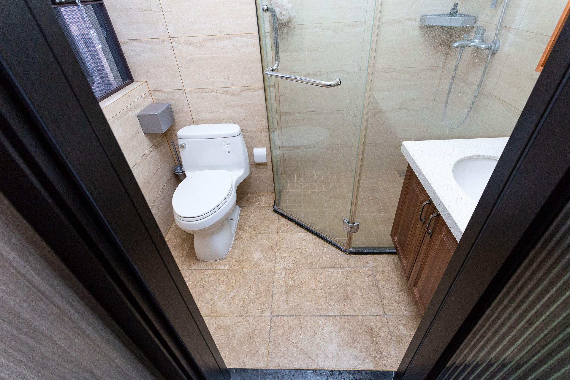 万润滨江天著  4室2厅2卫    185.0万 万润滨江天著  4室2厅2卫    185.0万卫生间