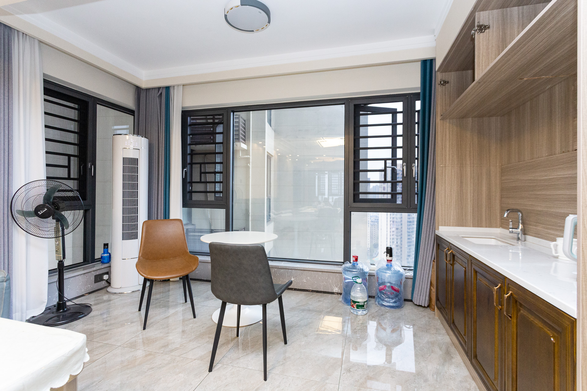 万润滨江天著  4室2厅2卫    185.0万 万润滨江天著  4室2厅2卫    185.0万阳台