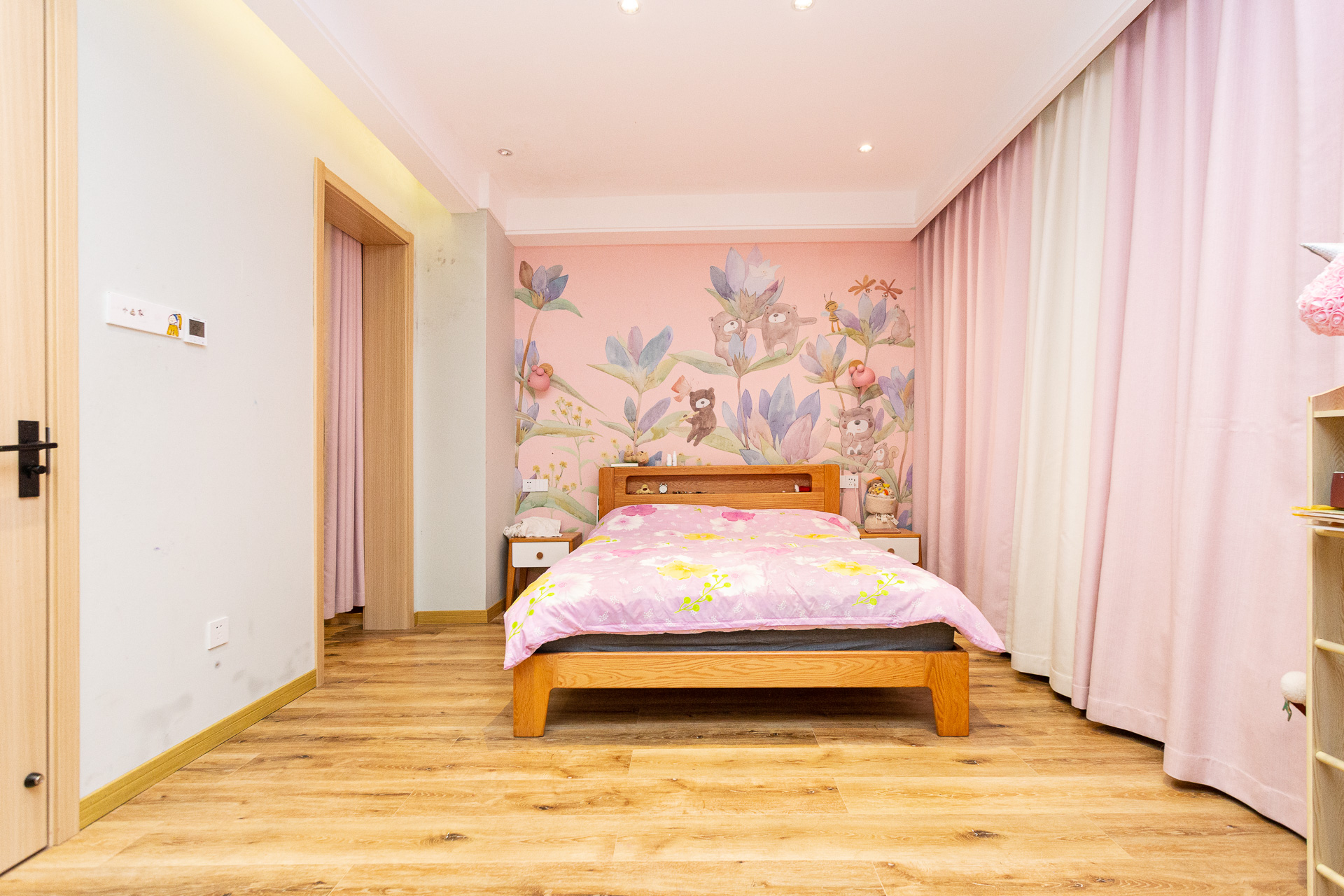 龙湖璟宸原著(龙湖紫宸)  5室2厅3卫    489.0万 龙湖璟宸原著(龙湖紫宸)  5室2厅3卫    489.0万卧室