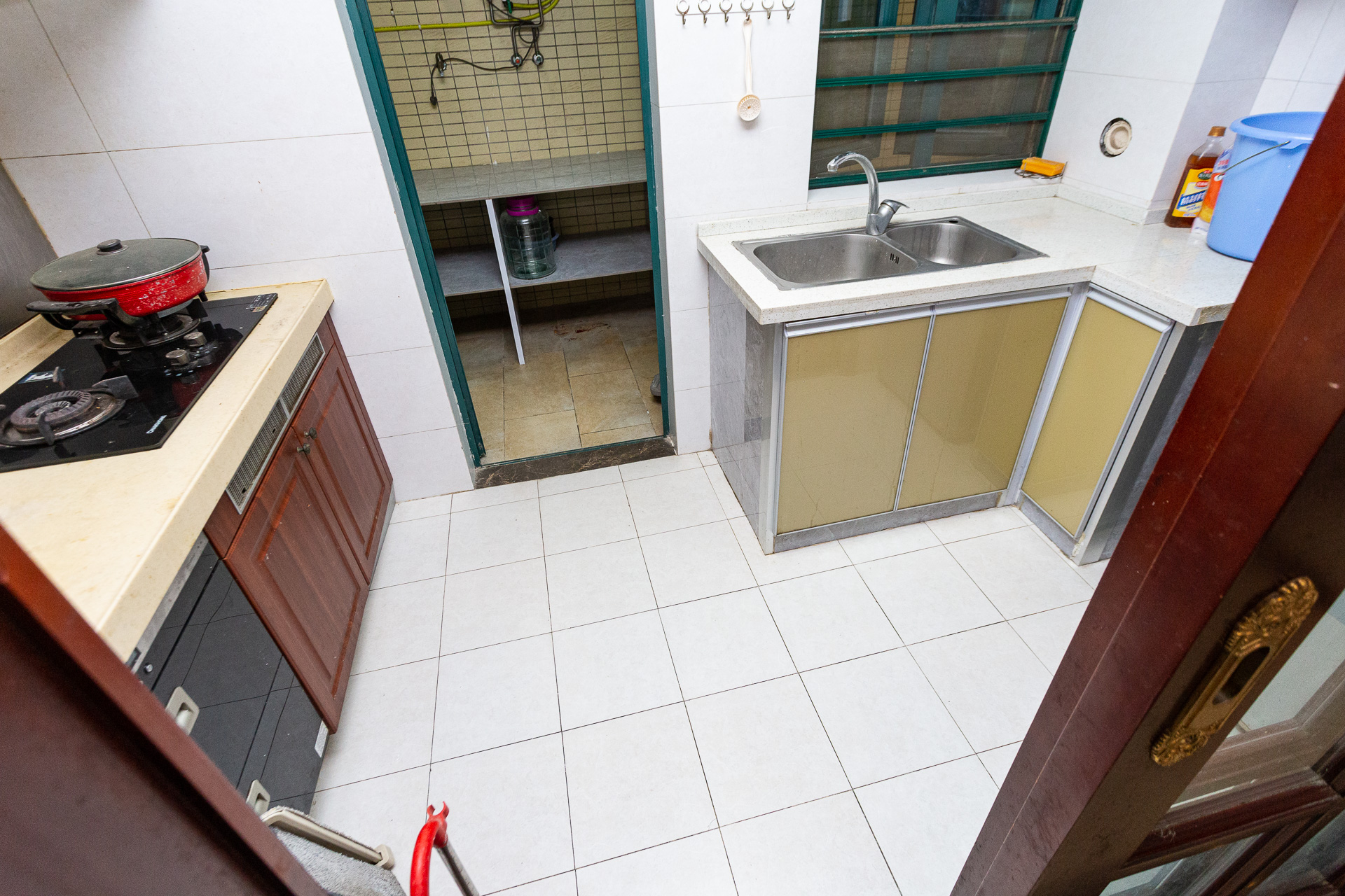 恒大名都 3室2厅2卫 60.0万 恒大名都 3室2厅2卫 60.0万厨房