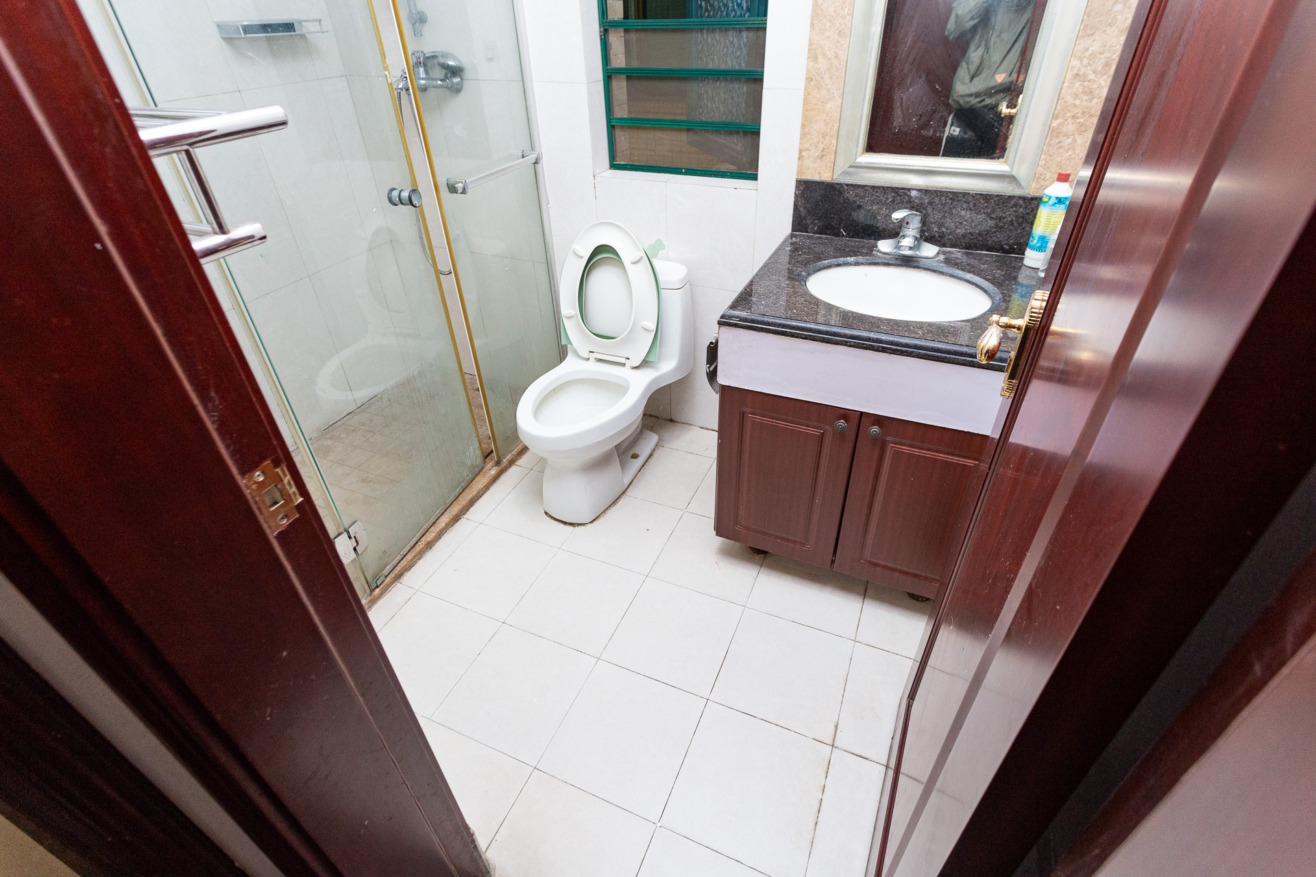 恒大名都 3室2厅2卫 60.0万 恒大名都 3室2厅2卫 60.0万卫生间