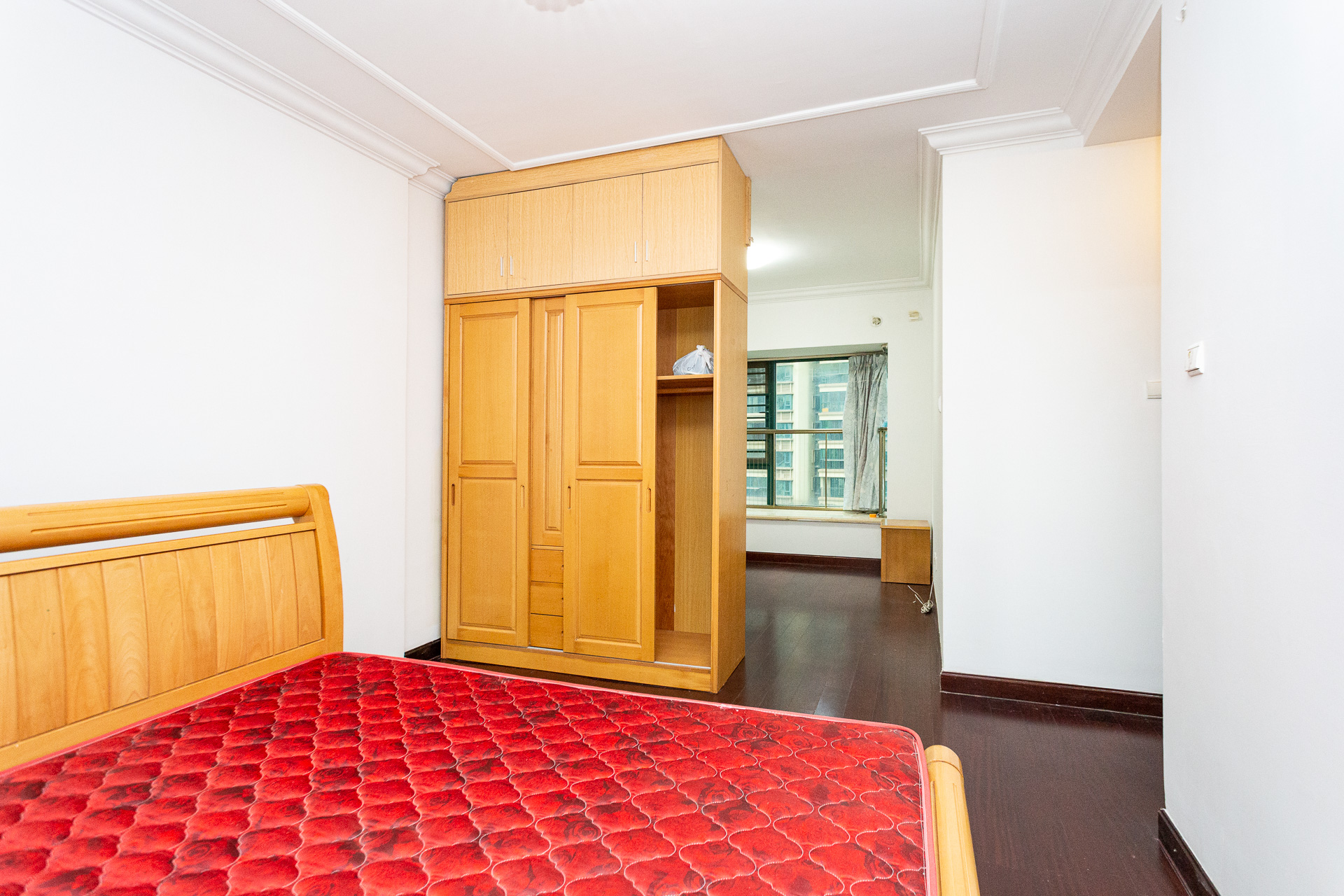 恒大名都 3室2厅2卫 60.0万 恒大名都 3室2厅2卫 60.0万卧室