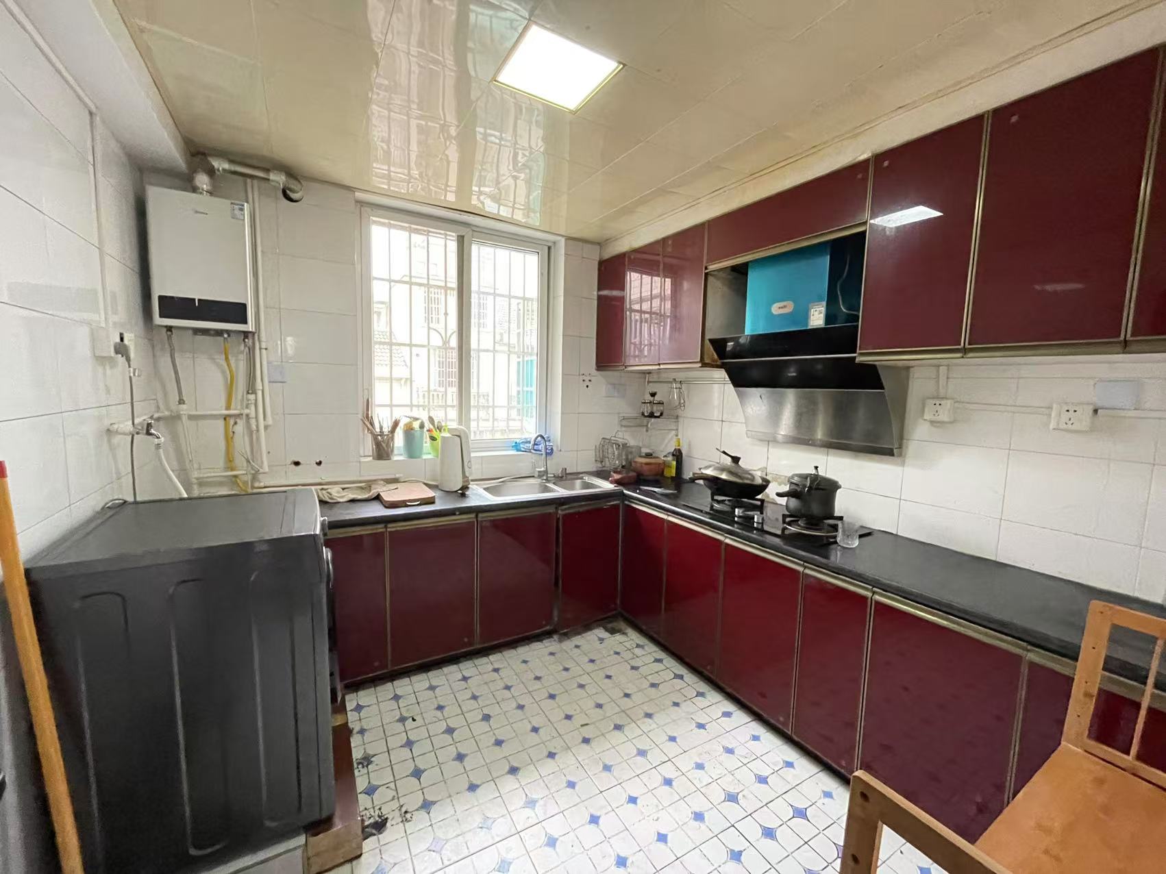 德政园  2室1厅1卫    1700.0元/月室内图