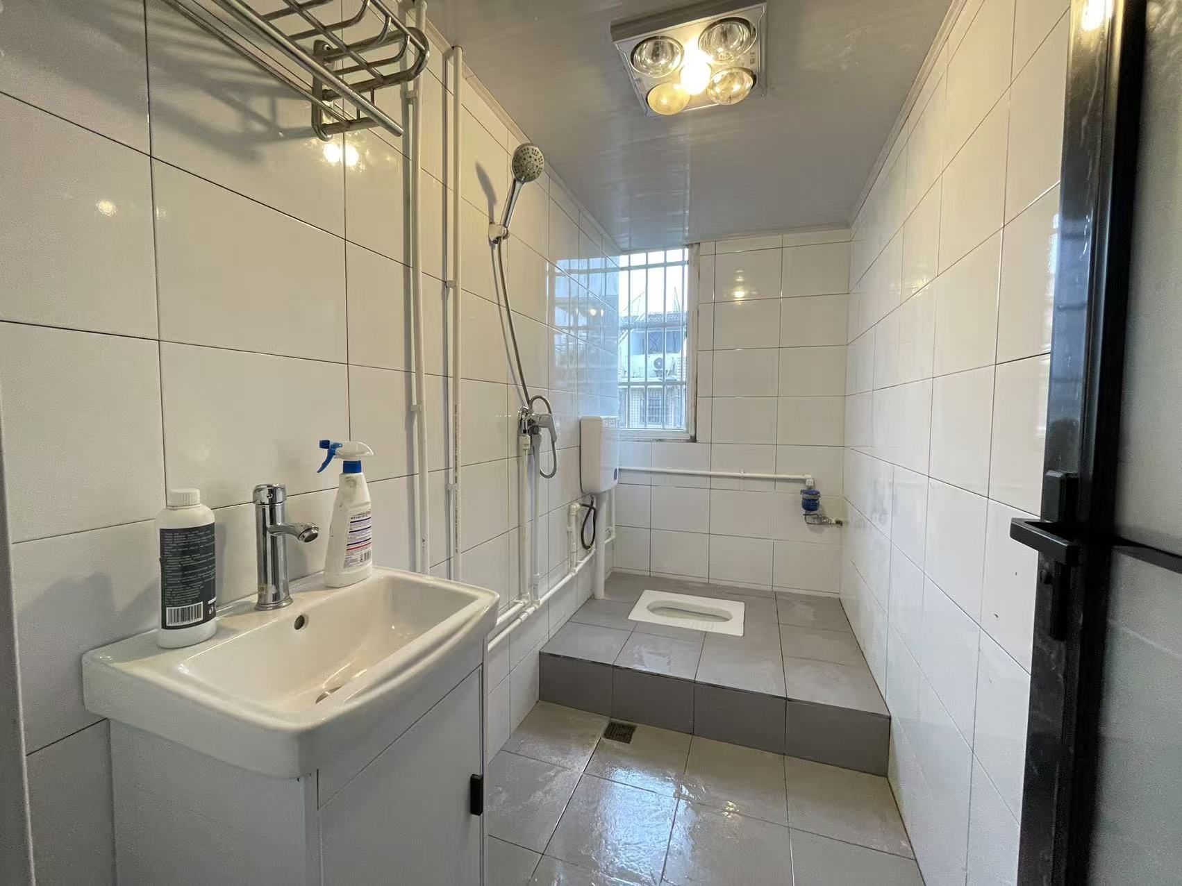 德政园 2室1厅1卫 1700.0元/月 德政园 2室1厅1卫 1700.0元/月室内图