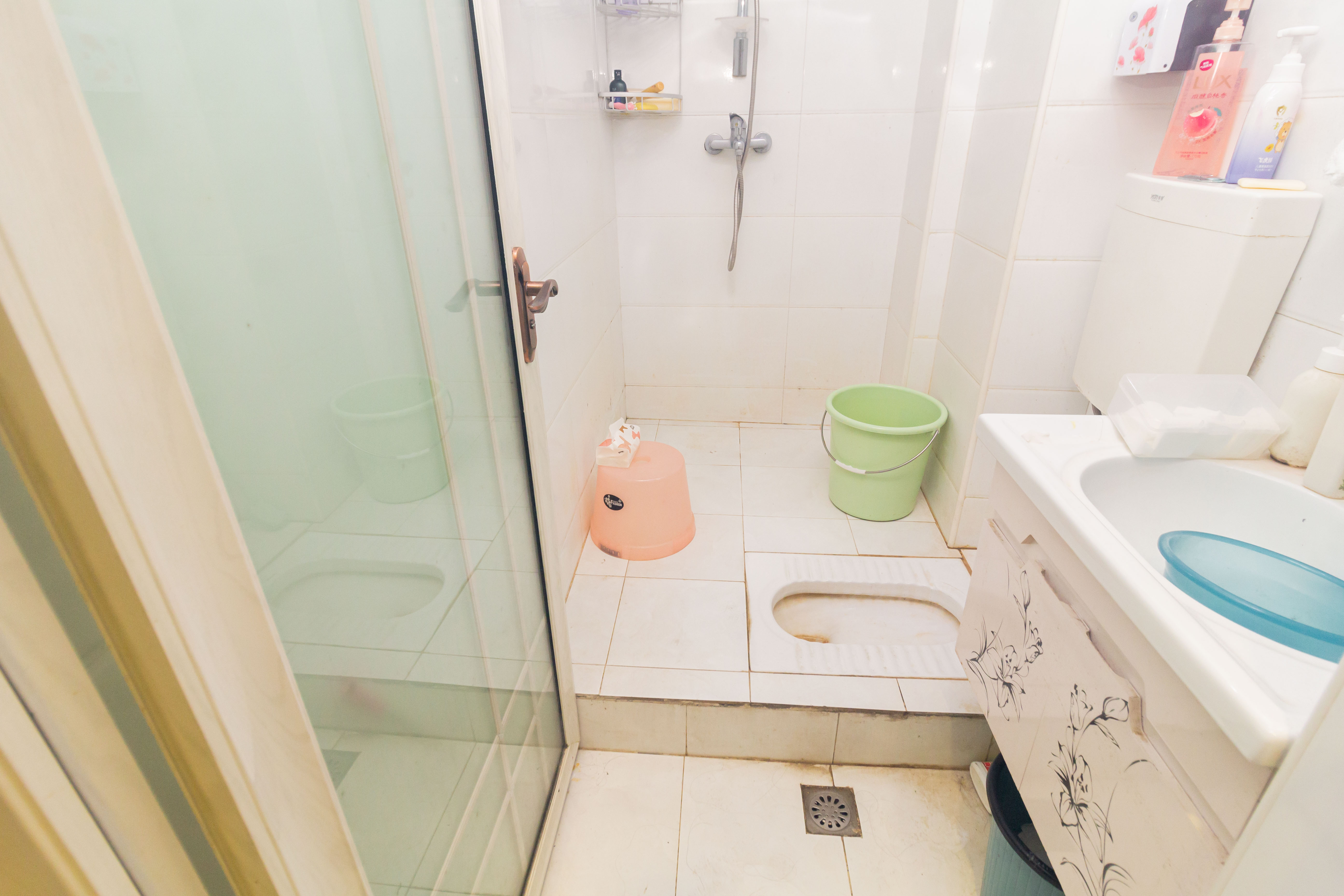 新远时代 1室1厅1卫 15.8万 新远时代 1室1厅1卫 15.8万卫生间