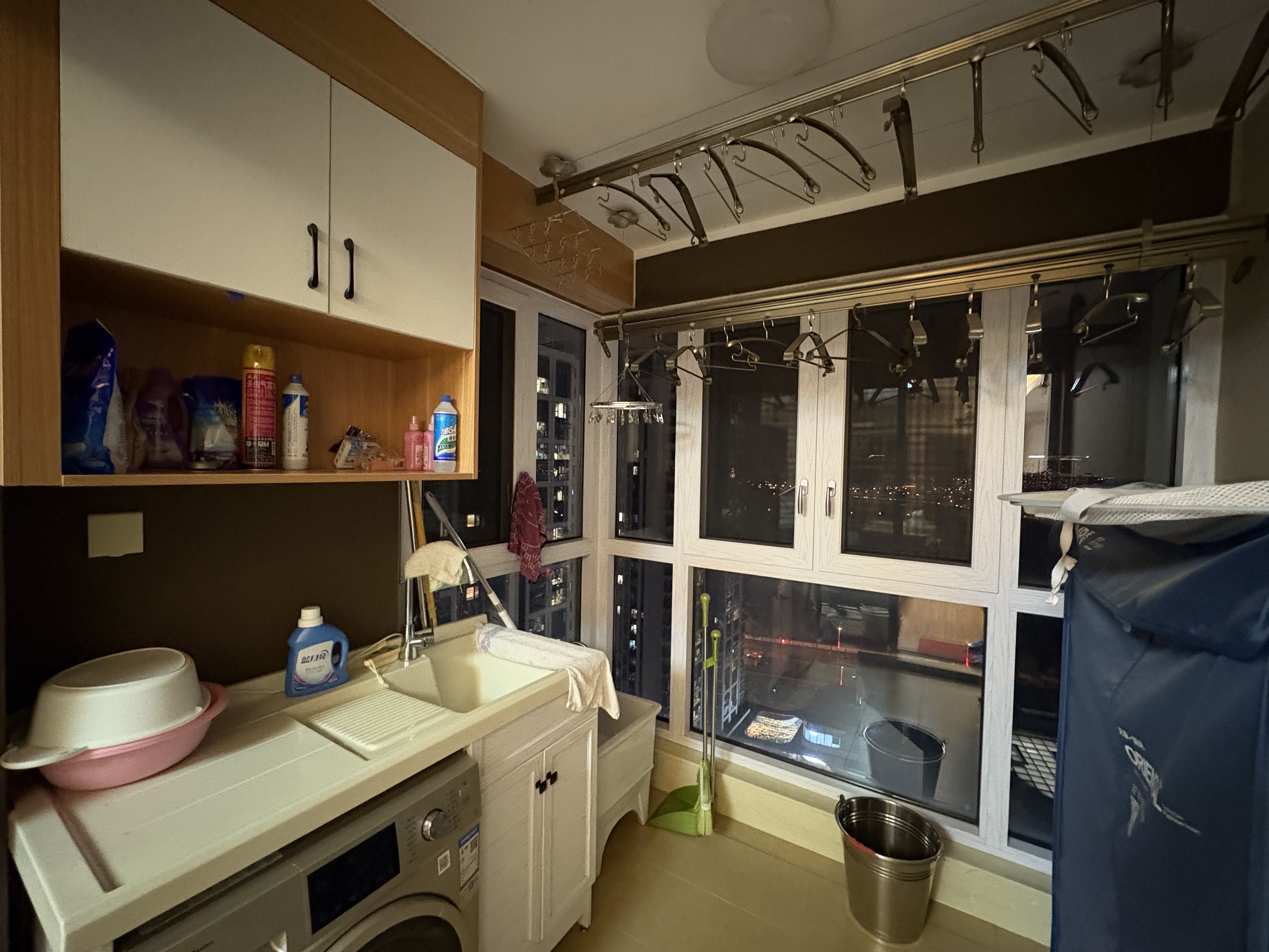 万科魅力之城 3室2厅2卫 2800.0元/月 万科魅力之城 3室2厅2卫 2800.0元/月室内图