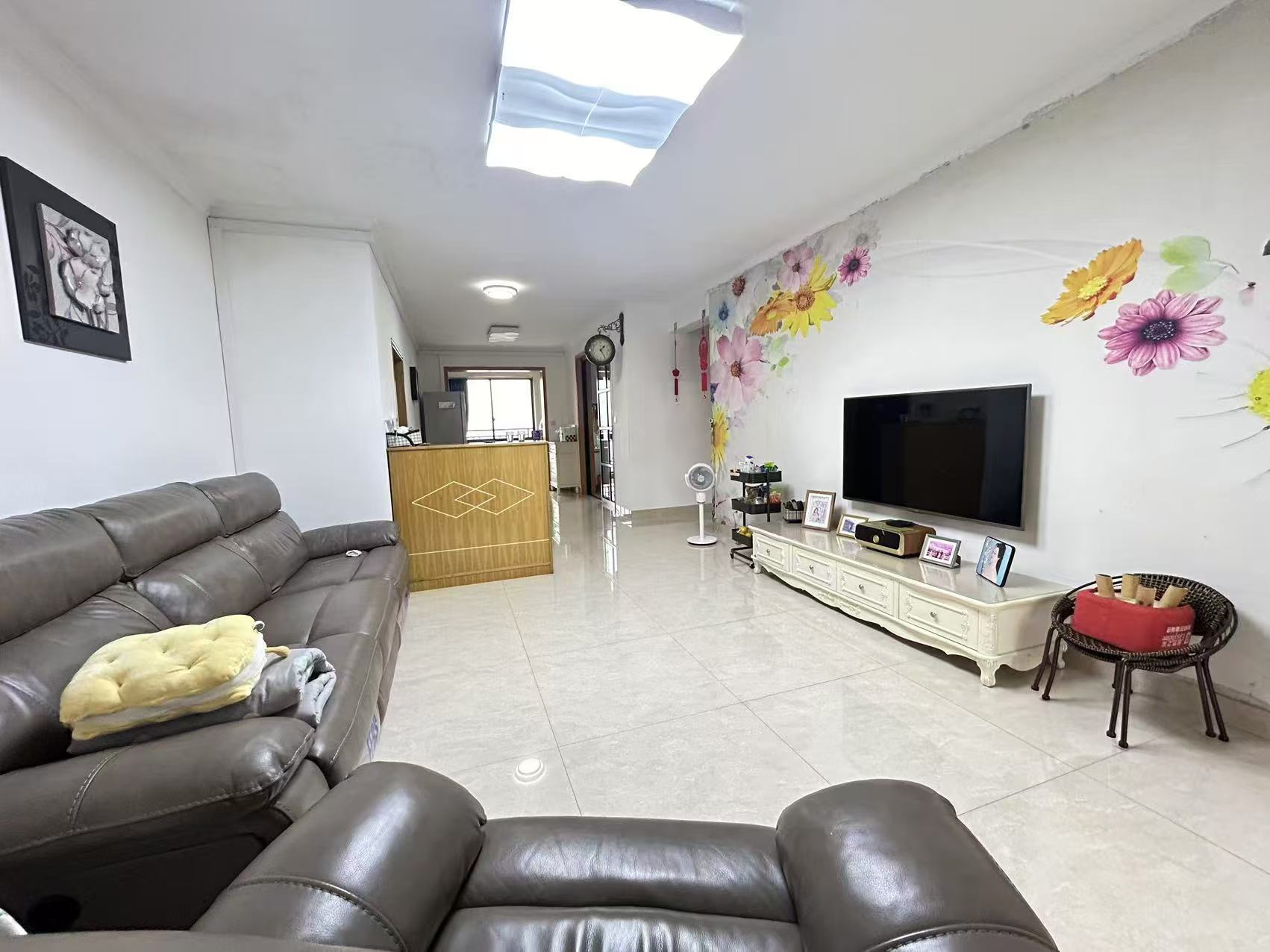 滨江花园 3室2厅2卫 76.8万 滨江花园 3室2厅2卫 76.8万室内图