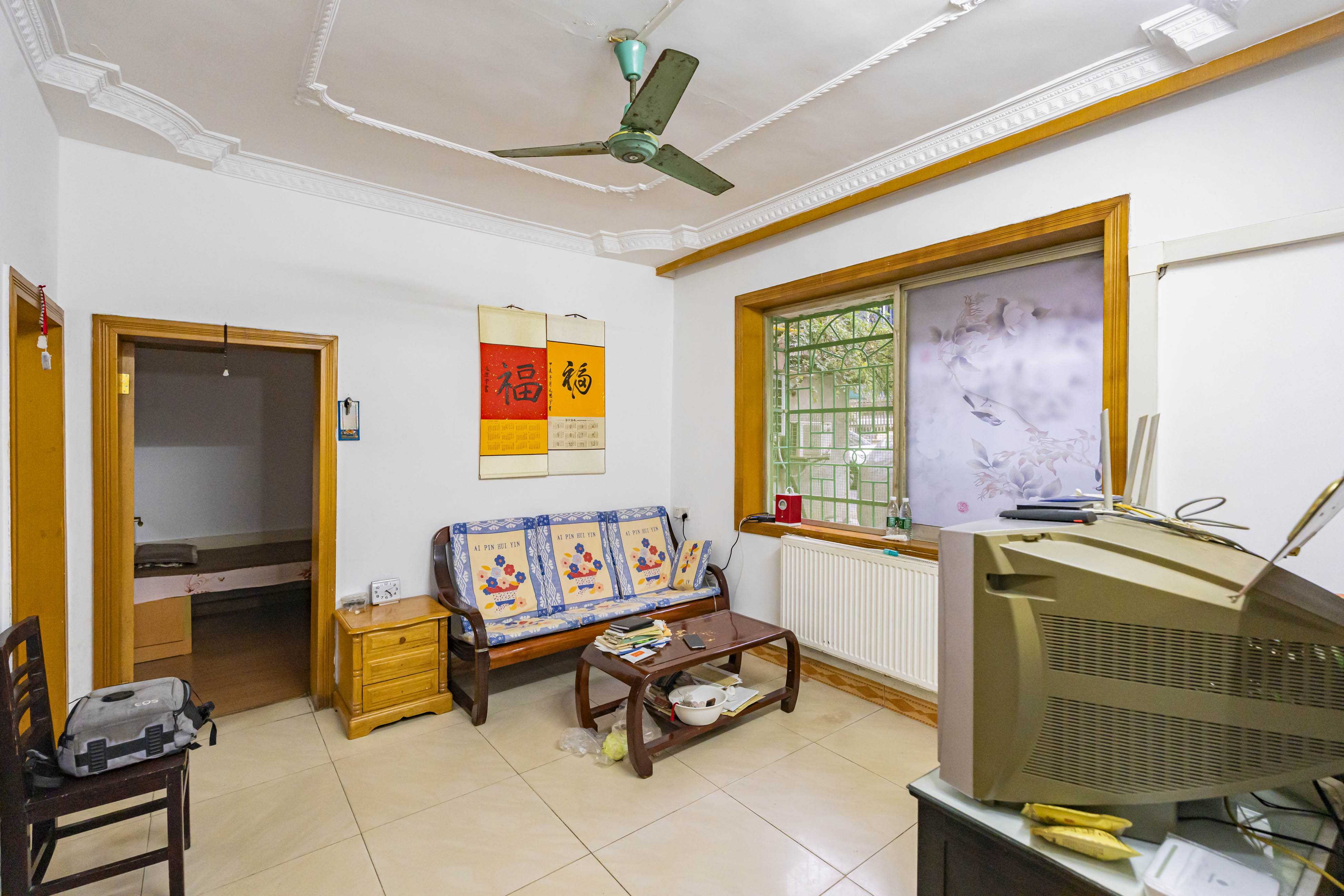 湘雅医学院(湘雅附一北院) 3室2厅1卫 85.0万 湘雅医学院(湘雅附一北院) 3室2厅1卫 85.0万客厅