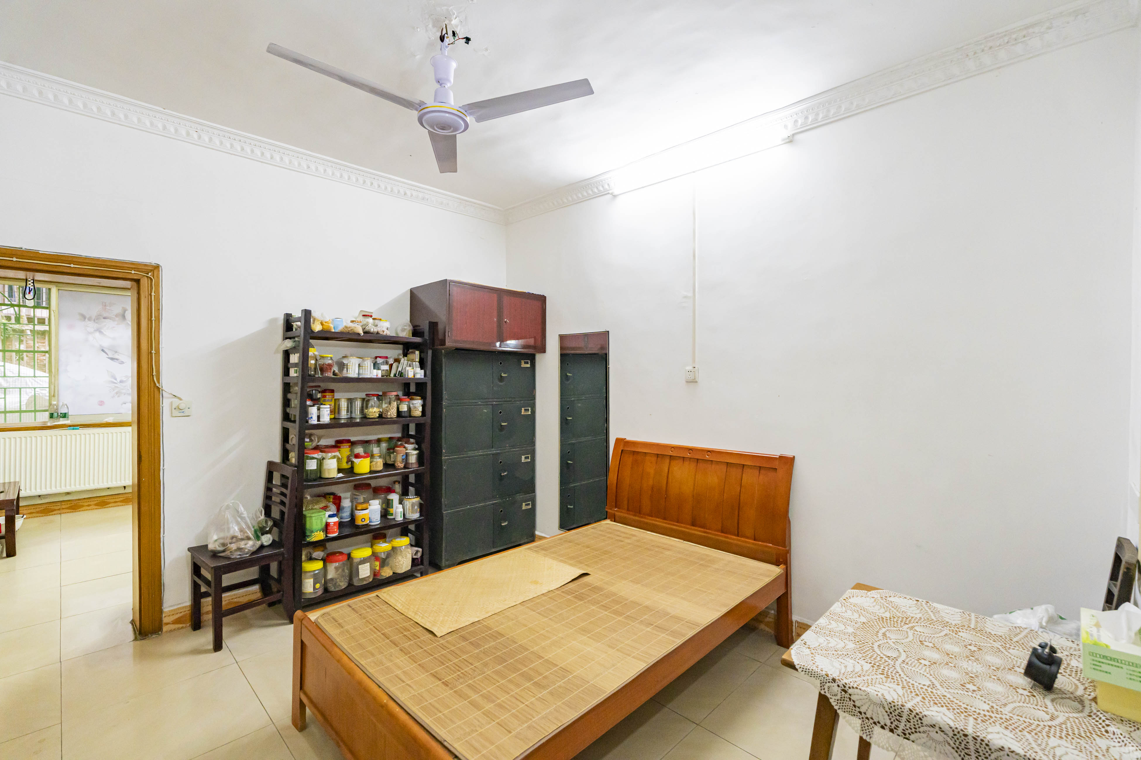 湘雅医学院(湘雅附一北院) 3室2厅1卫 85.0万 湘雅医学院(湘雅附一北院) 3室2厅1卫 85.0万卧室