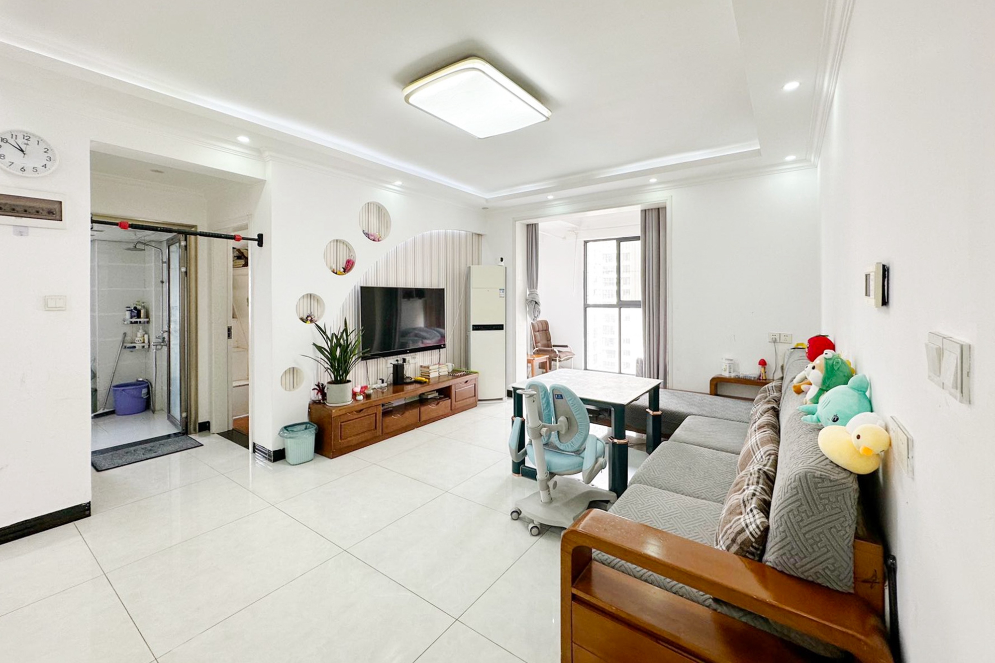 印山蓝色海岸  2室2厅1卫    59.8万 印山蓝色海岸  2室2厅1卫    59.8万客厅