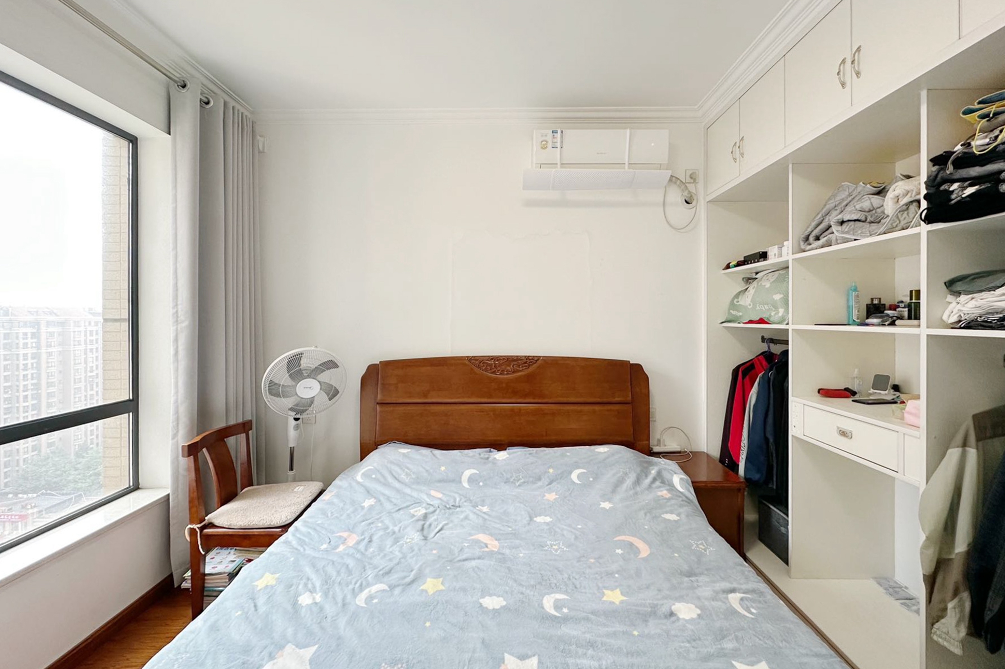 印山蓝色海岸  2室2厅1卫    59.8万 印山蓝色海岸  2室2厅1卫    59.8万卧室