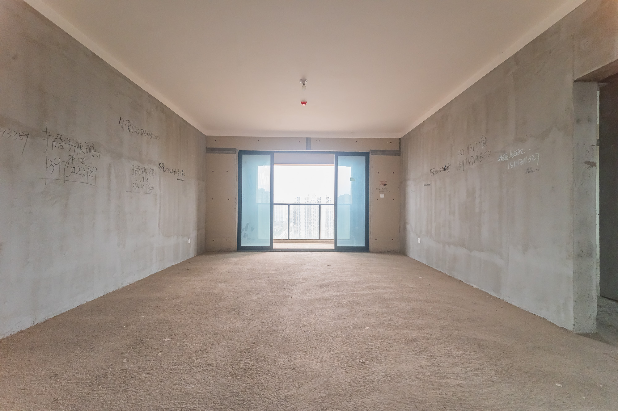 长房星昇公馆  4室2厅2卫    166.5万 长房星昇公馆  4室2厅2卫    166.5万客厅