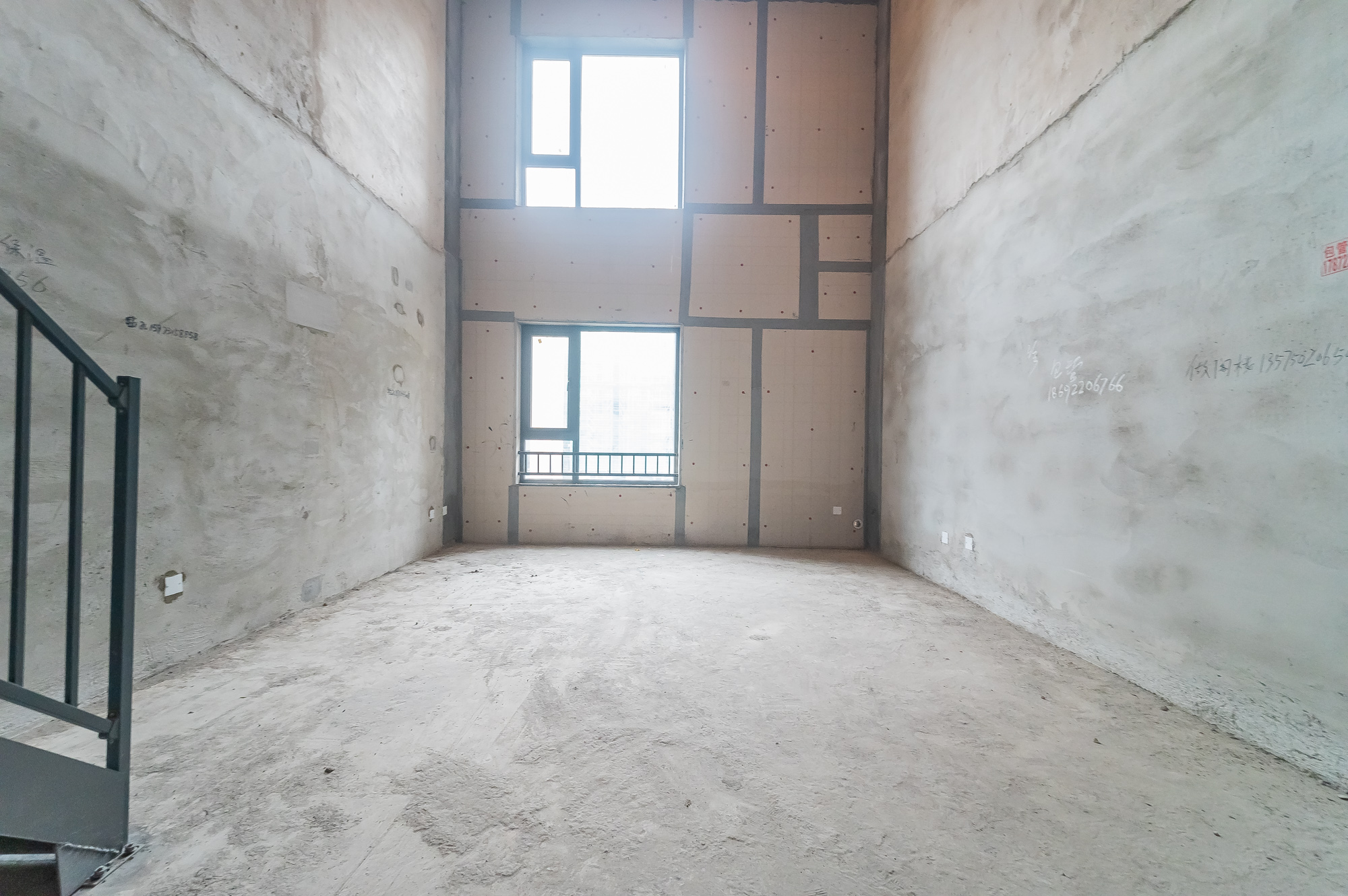 中梁正荣府  4室2厅2卫    92.0万 中梁正荣府  4室2厅2卫    92.0万