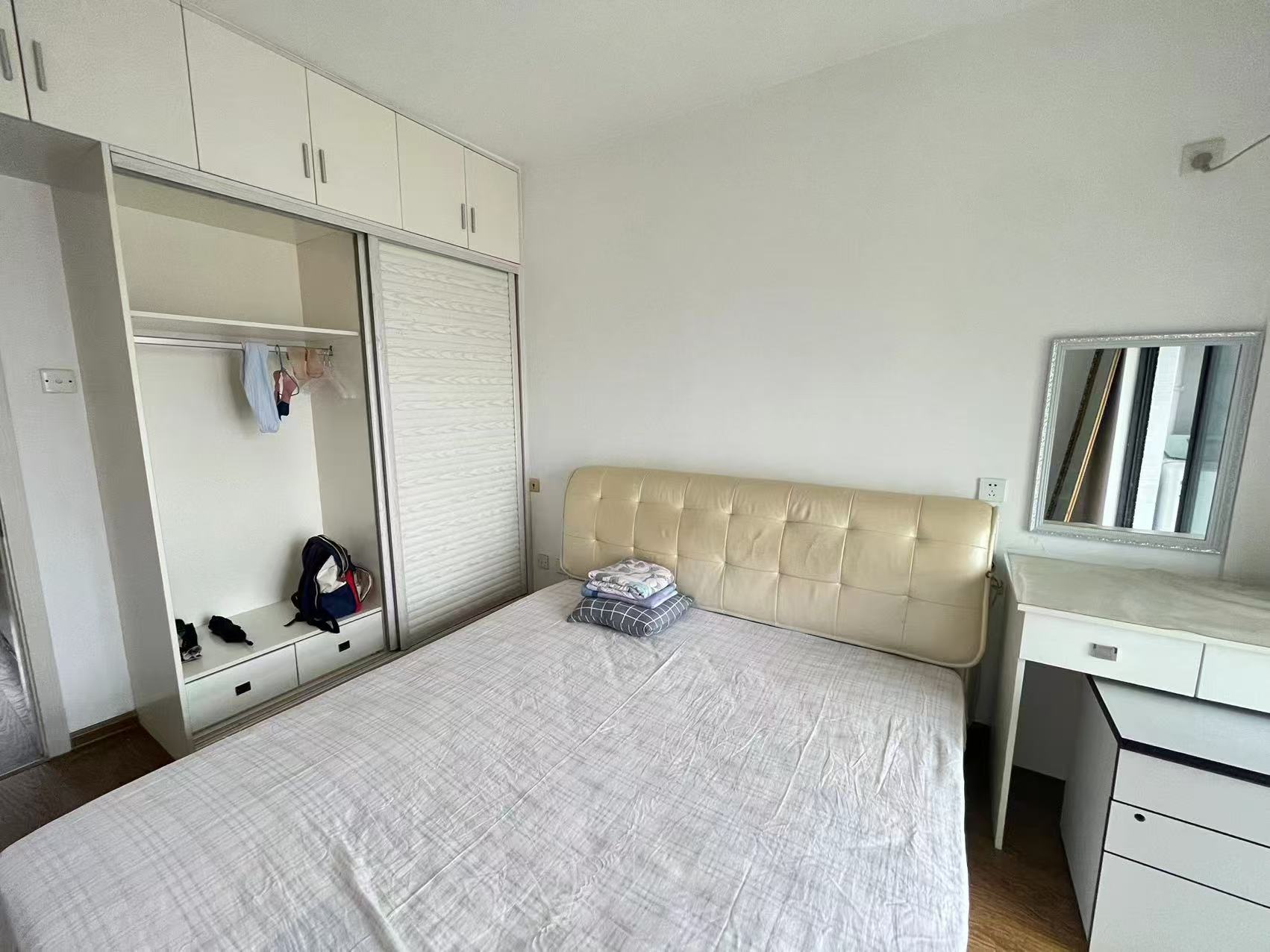 西城龙庭  1室2厅1卫   2300.00元/月室内图