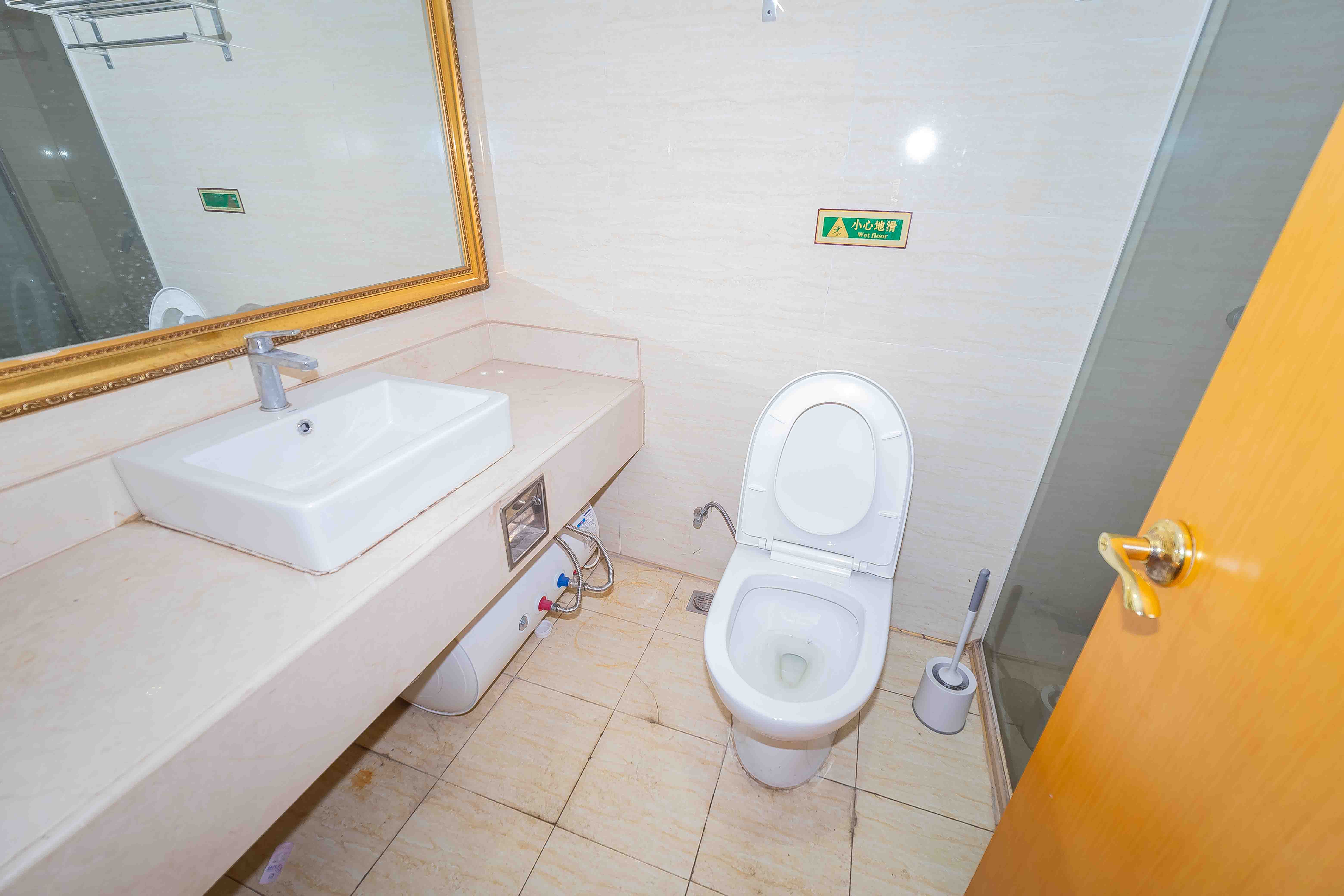 三重星都心 1室1厅1卫 32.0万 三重星都心 1室1厅1卫 32.0万卫生间