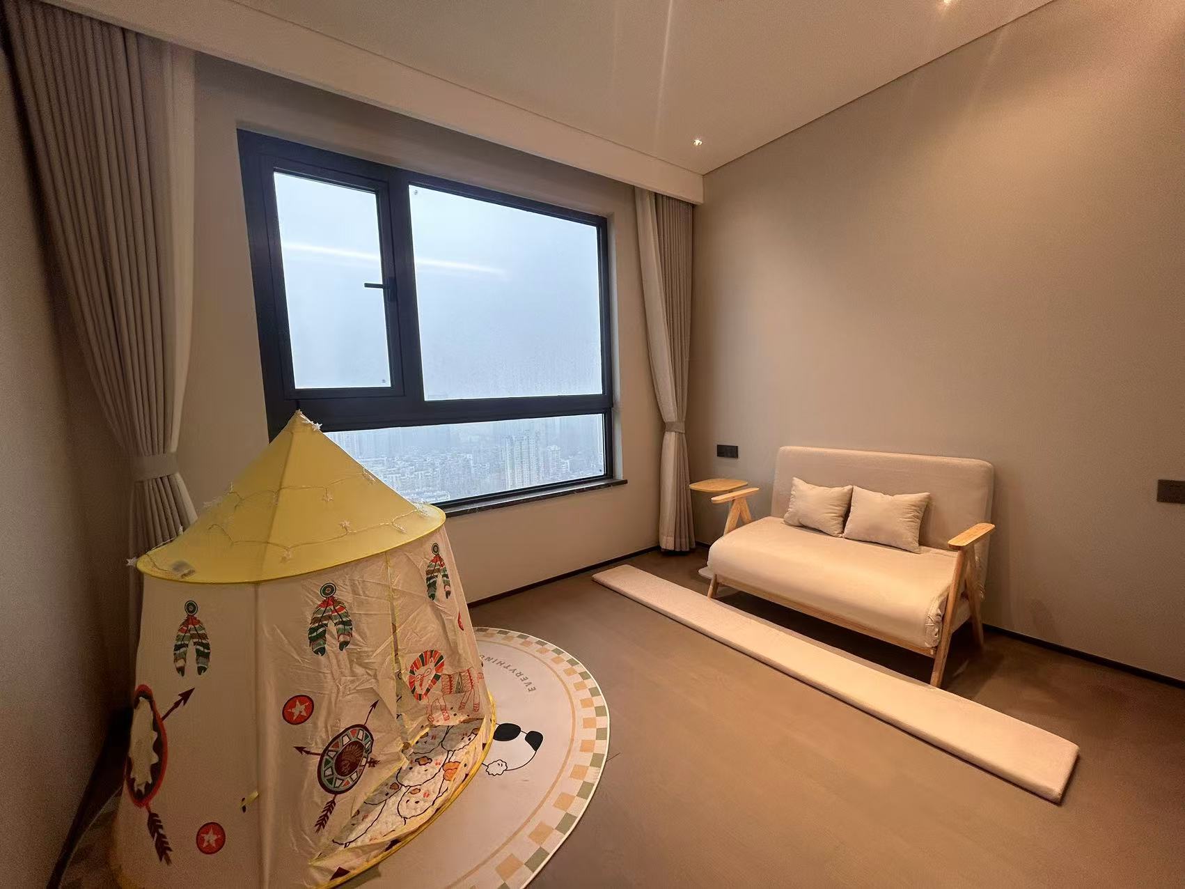 长沙悦府(华润万象城) 4室2厅3卫 26800.0元/月 长沙悦府(华润万象城) 4室2厅3卫 26800.0元/月室内图