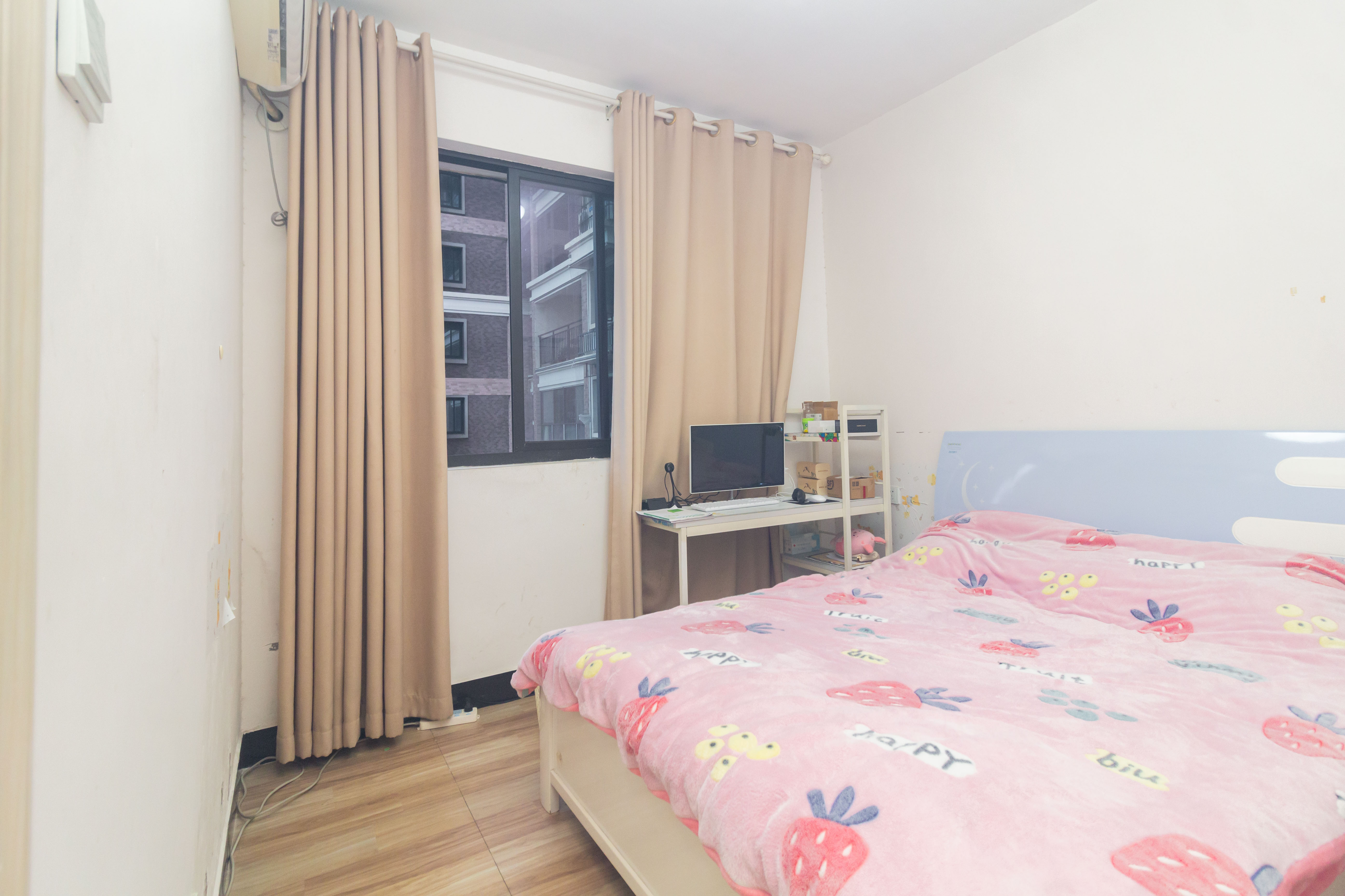 康桥长郡 2室2厅1卫 55.0万 康桥长郡 2室2厅1卫 55.0万卧室