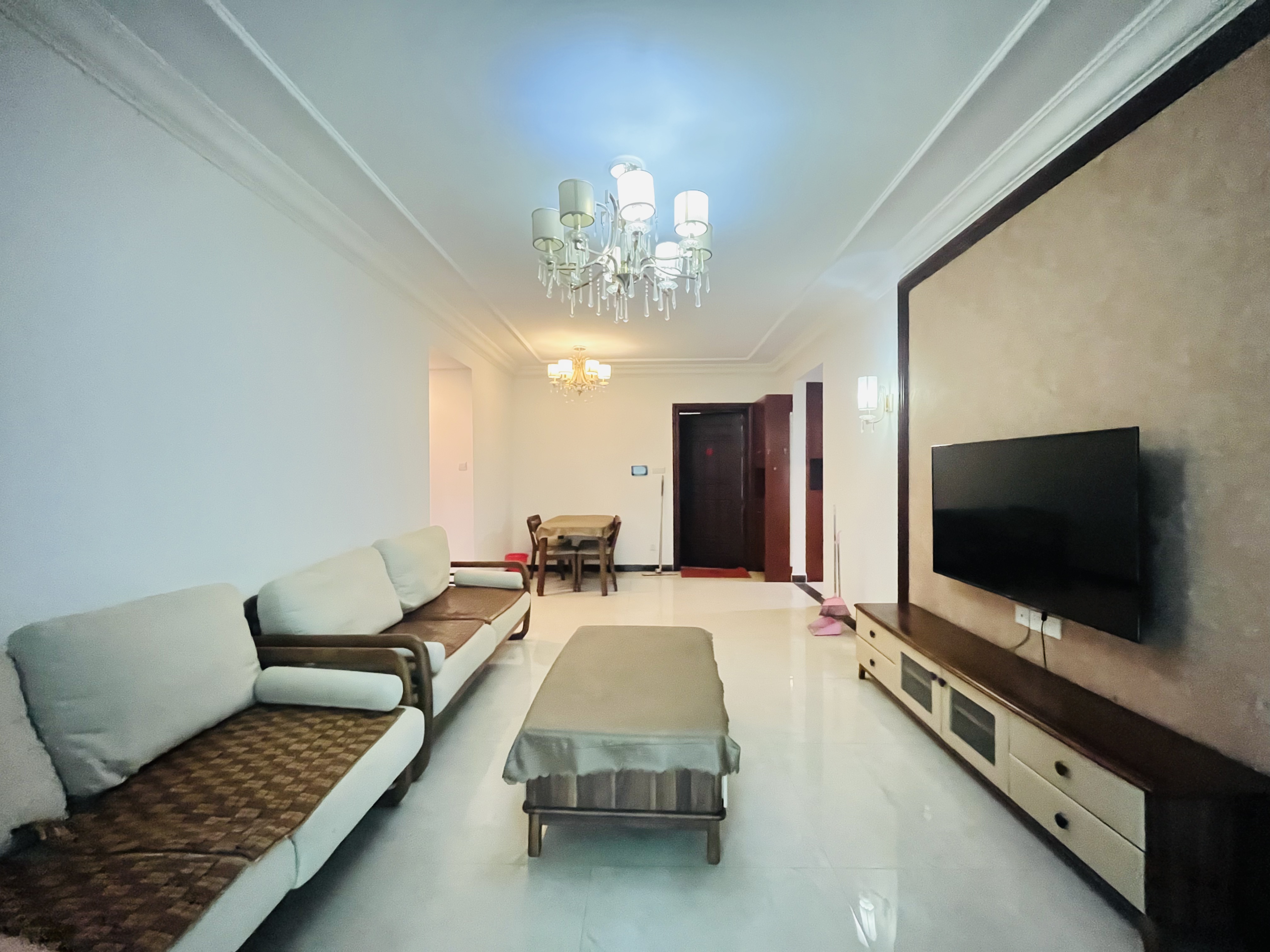 恒大绿洲 3室2厅2卫 1580.0元/月 恒大绿洲 3室2厅2卫 1580.0元/月室内图