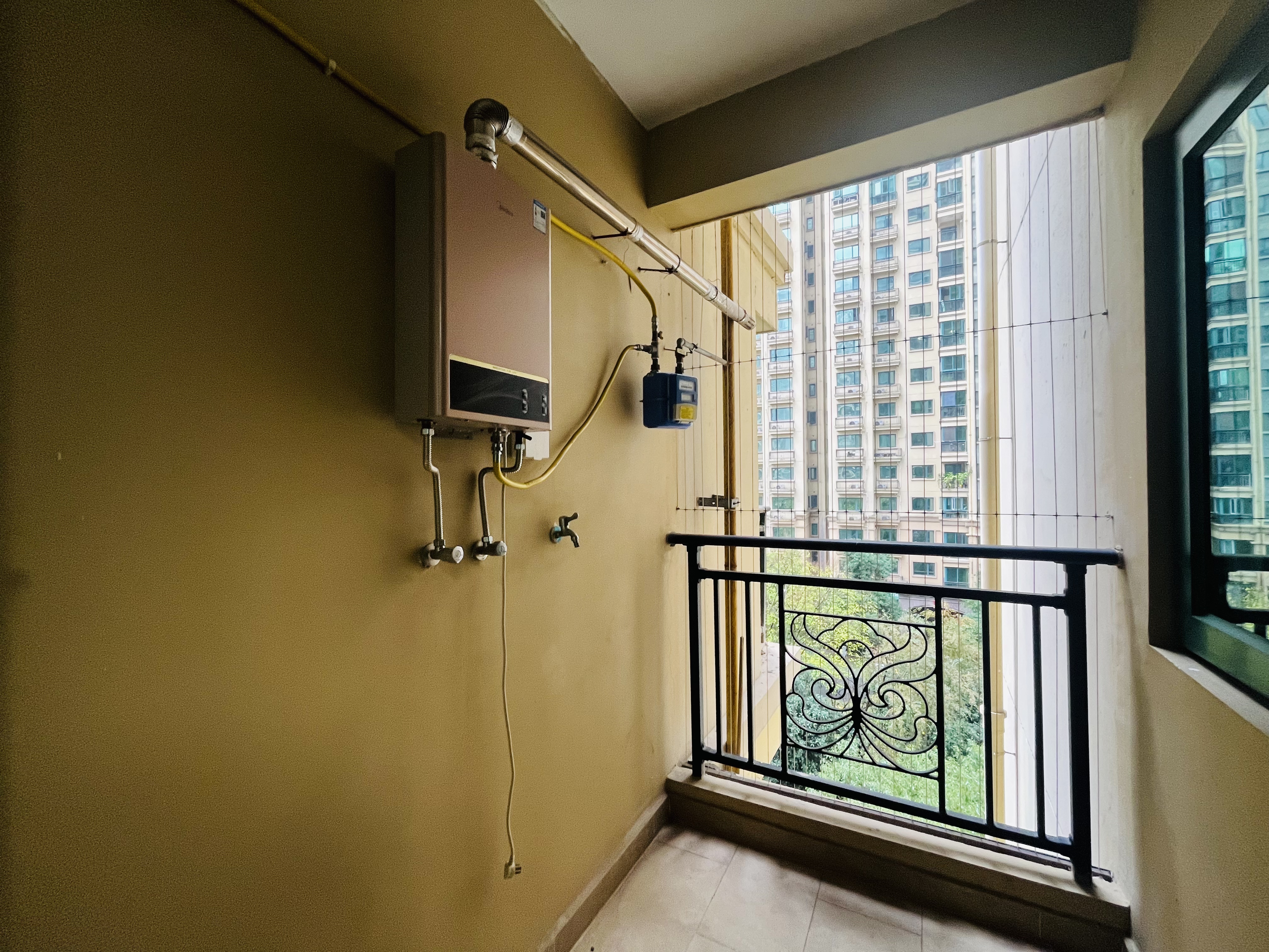 恒大绿洲 3室2厅2卫 1580.0元/月 恒大绿洲 3室2厅2卫 1580.0元/月室内图