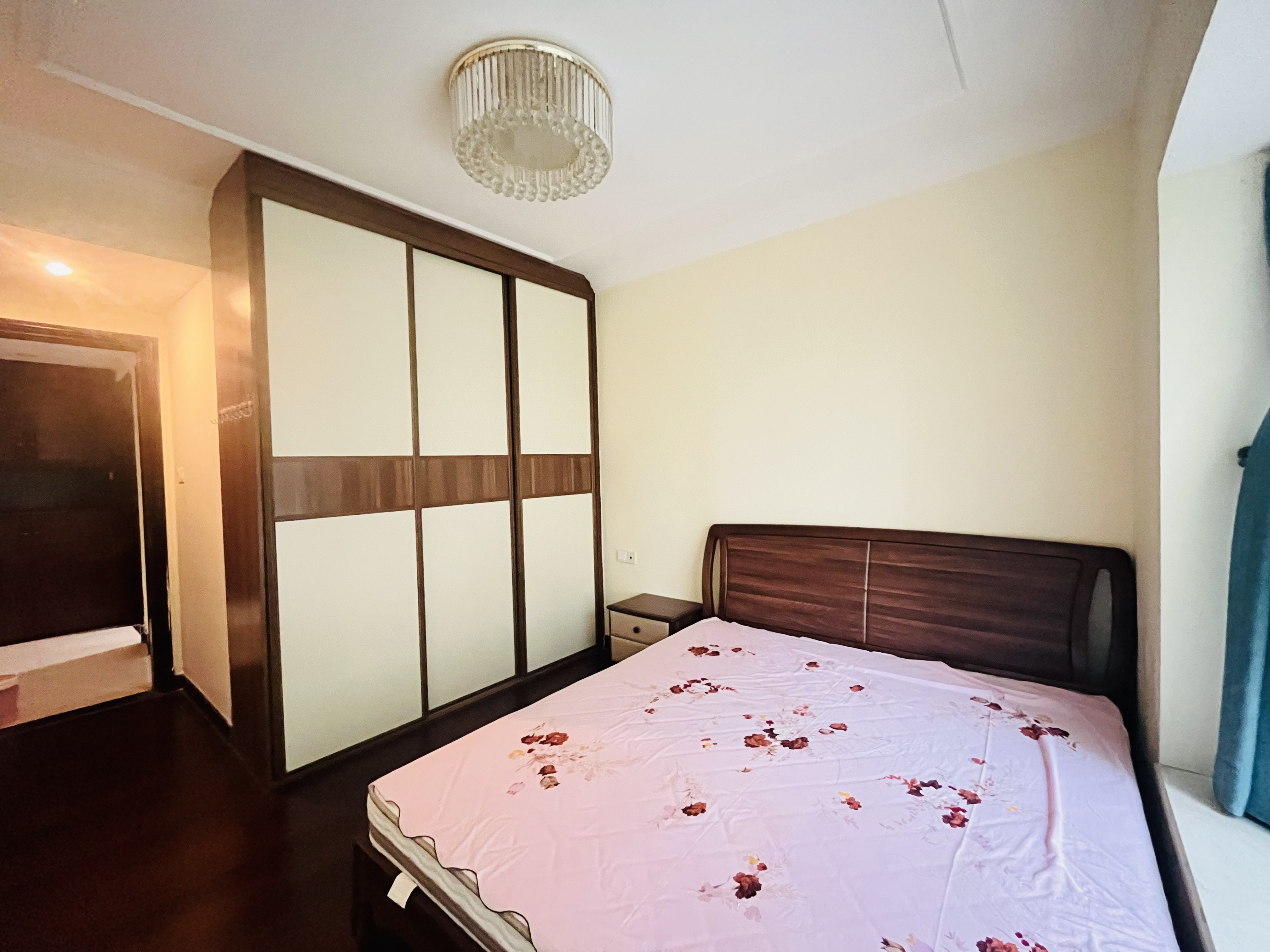 恒大绿洲 3室2厅2卫 1580.0元/月 恒大绿洲 3室2厅2卫 1580.0元/月室内图