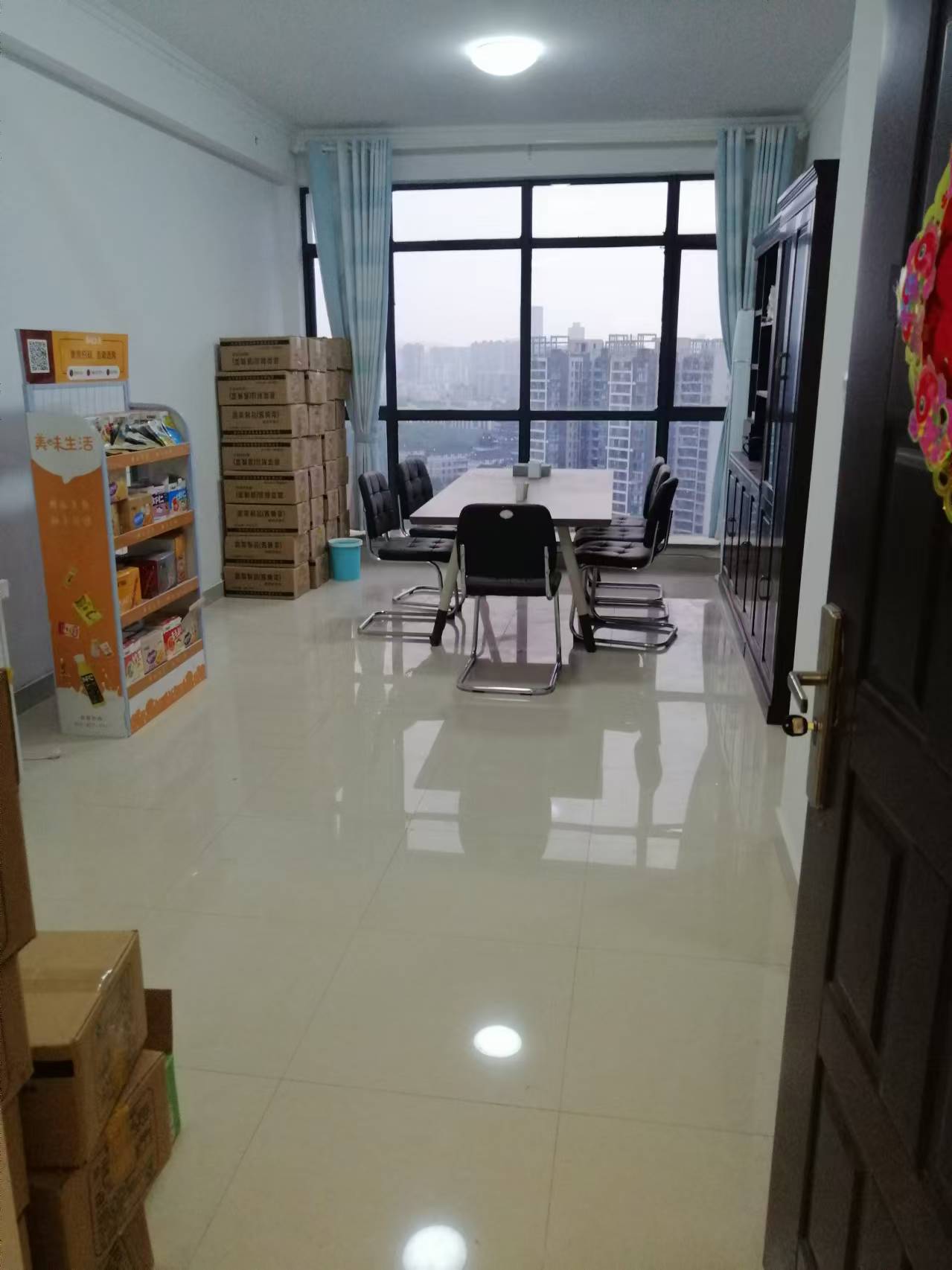 融科东南海  1室1厅1卫   2500.00元/月室内图