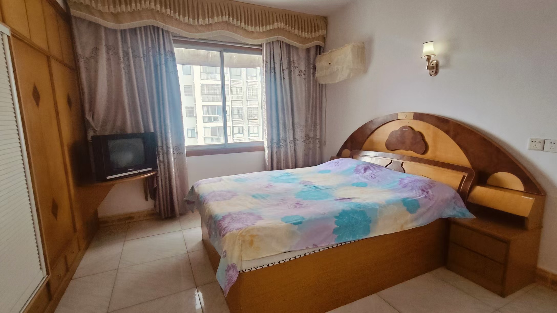 银都新村 3室2厅1卫 1000.0元/月 银都新村 3室2厅1卫 1000.0元/月室内图