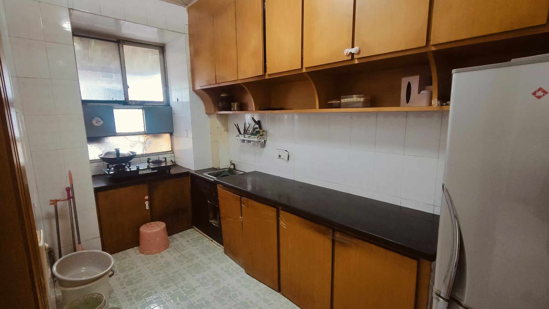 银都新村 3室2厅1卫 1000.0元/月 银都新村 3室2厅1卫 1000.0元/月室内图