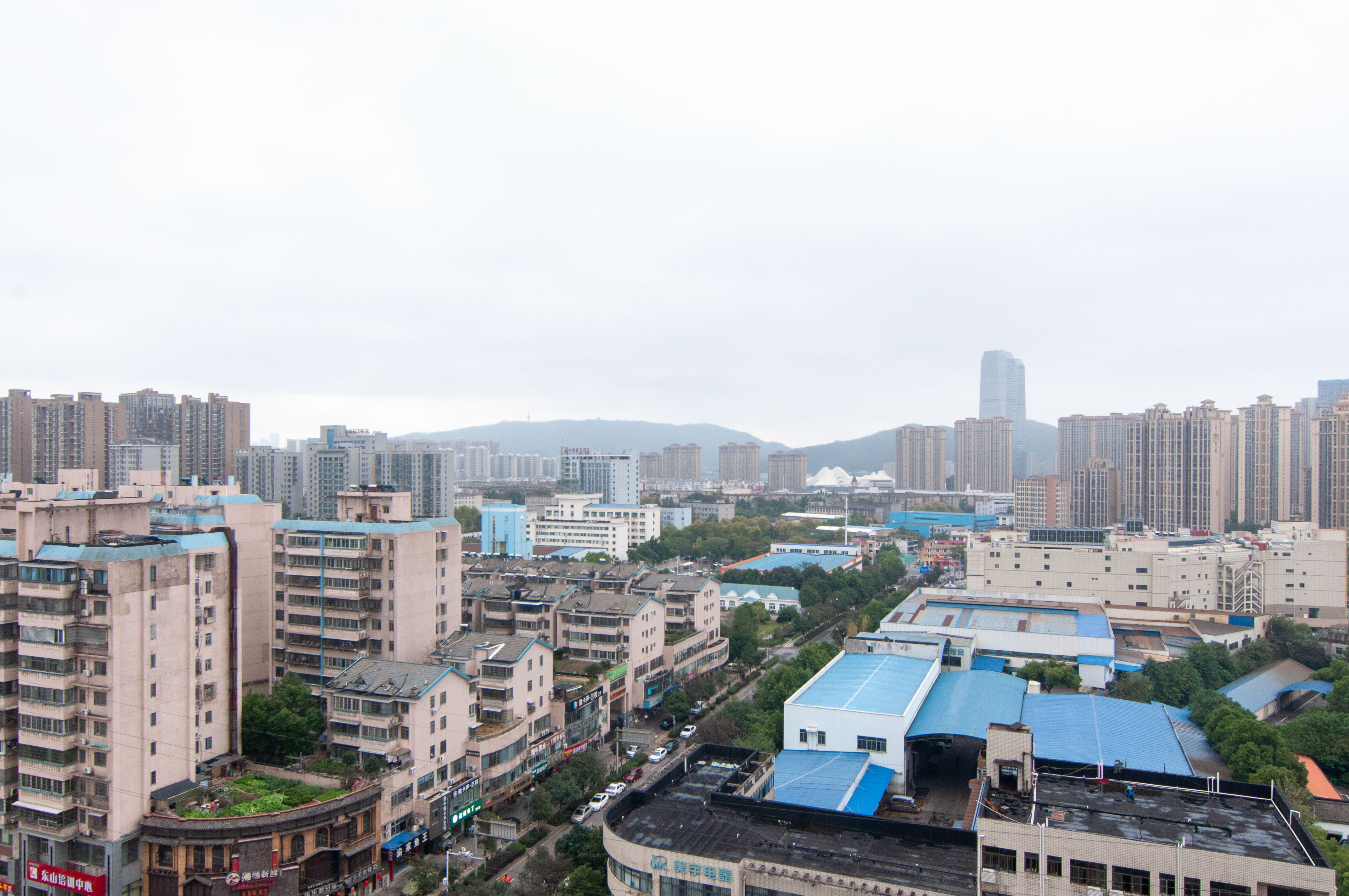 长房悦香山  3室2厅2卫   138.00万其他
