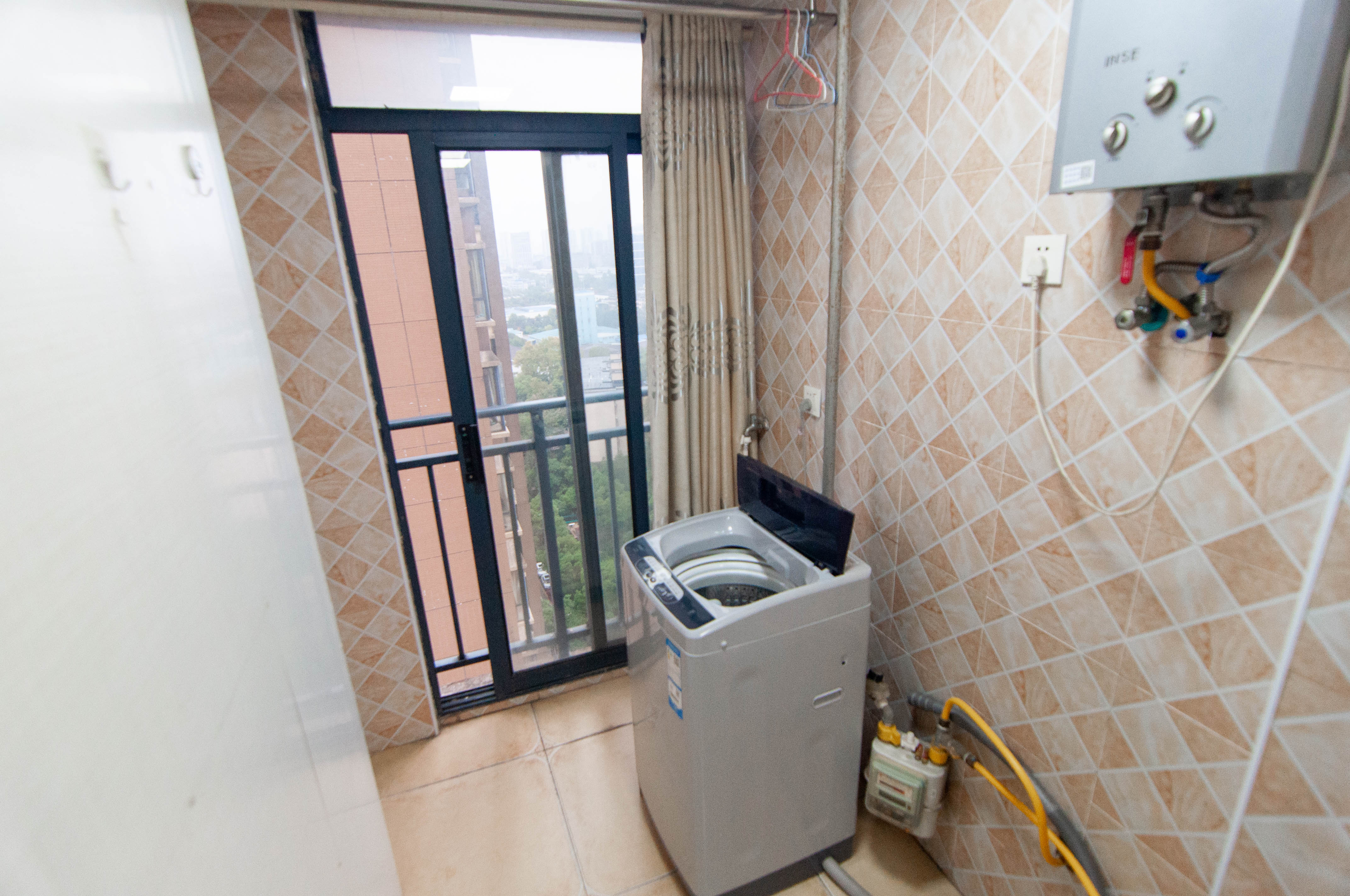 地华梅溪湖畔  1室1厅1卫    34.8万 地华梅溪湖畔  1室1厅1卫    34.8万厨房