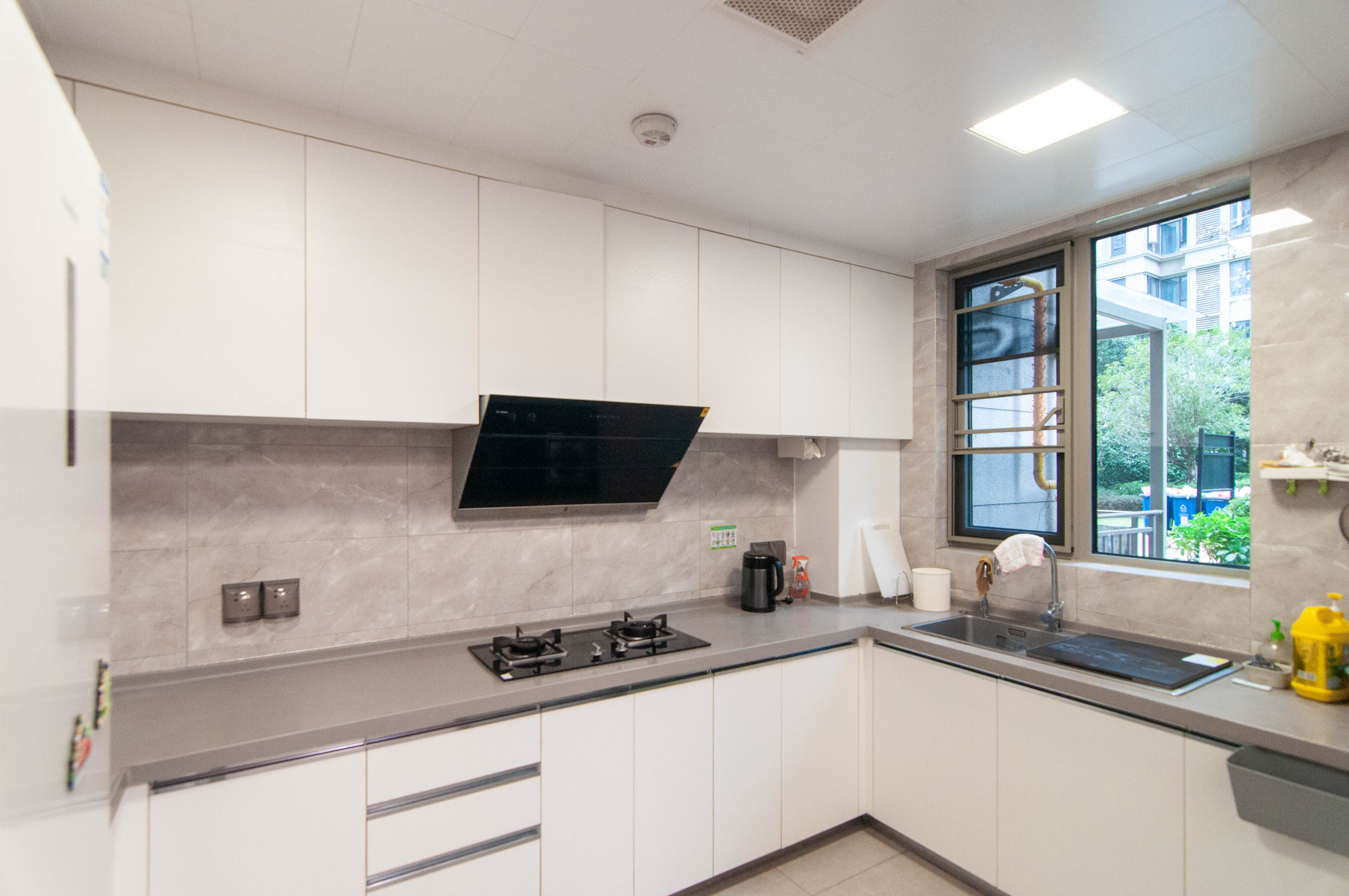 梅溪湖金茂湾  4室2厅2卫    249.8万 梅溪湖金茂湾  4室2厅2卫    249.8万厨房