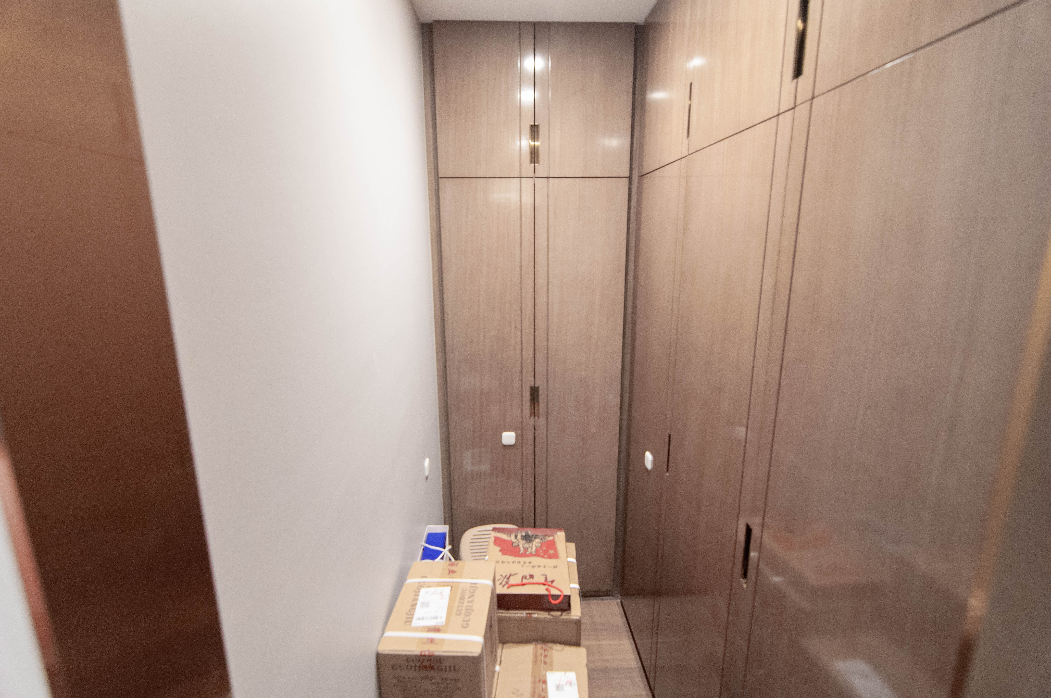 梅溪湖金茂湾  4室2厅2卫    249.8万 梅溪湖金茂湾  4室2厅2卫    249.8万其他