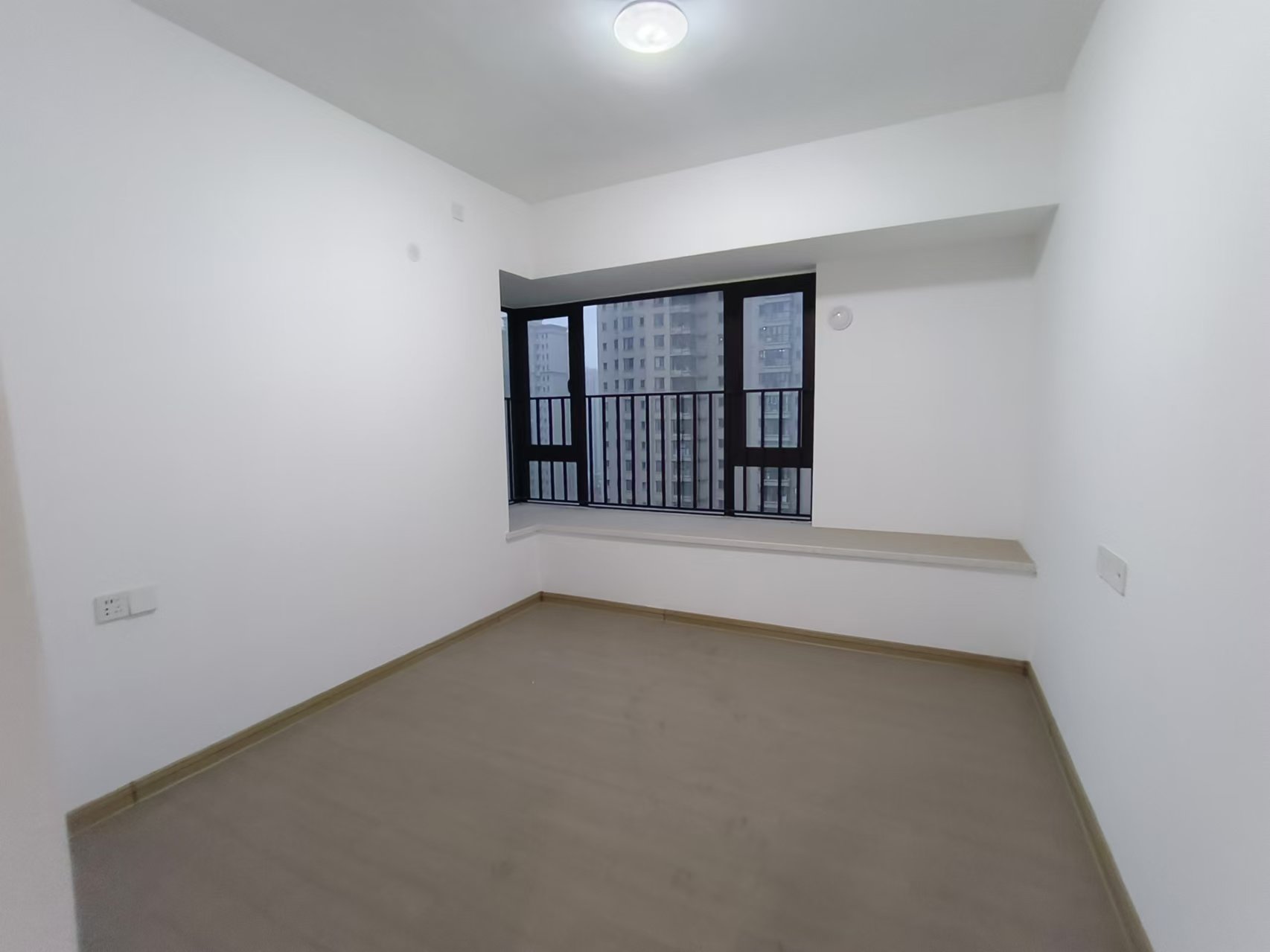 美的翰城 4室2厅2卫 106.00万 美的翰城 4室2厅2卫 106.00万室内图