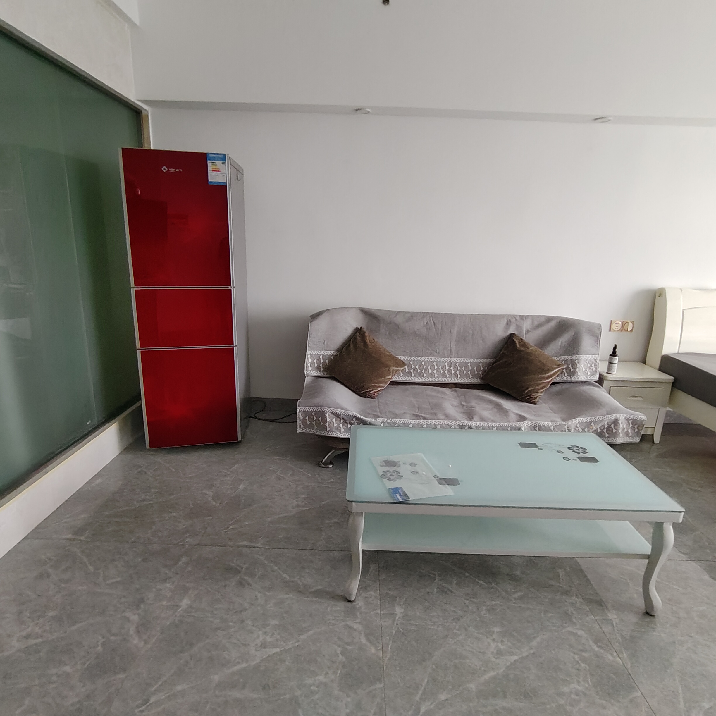 雄森国际 1室1厅1卫 1380.0元/月 雄森国际 1室1厅1卫 1380.0元/月室内图