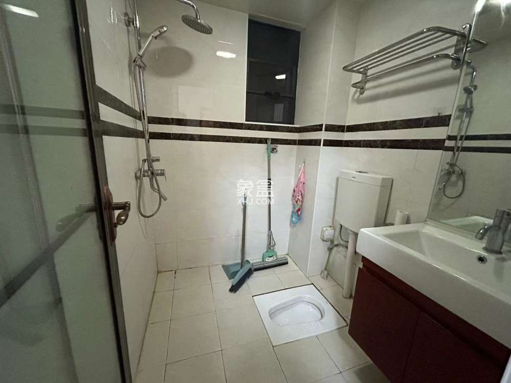 提香蓝岸 3室2厅1卫 1800.0元/月 提香蓝岸 3室2厅1卫 1800.0元/月室内图