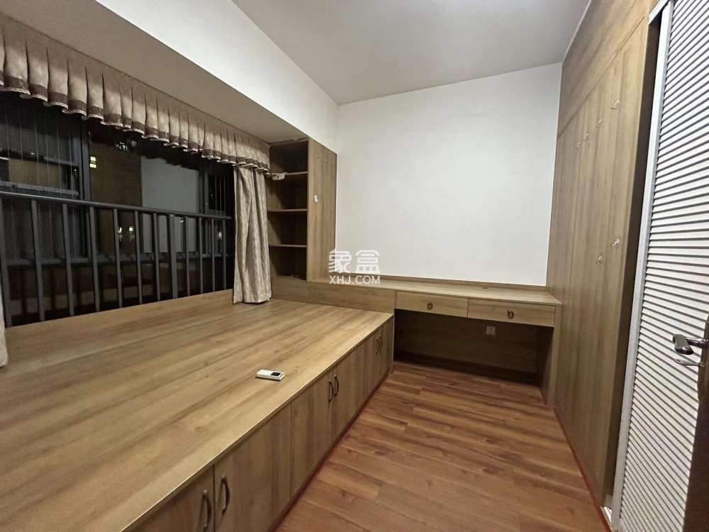 提香蓝岸 3室2厅1卫 1800.0元/月 提香蓝岸 3室2厅1卫 1800.0元/月室内图