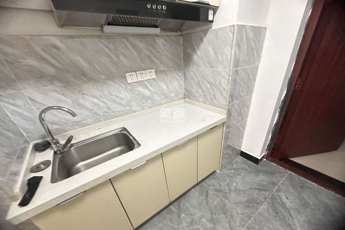 德庆水韵山城 1室1厅1卫 1500.0元/月 德庆水韵山城 1室1厅1卫 1500.0元/月室内图