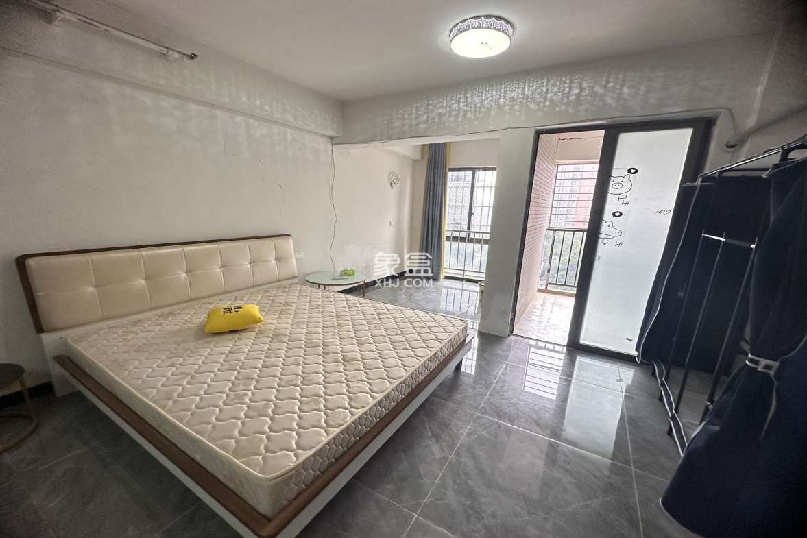 德庆水韵山城 1室1厅1卫 1500.0元/月 德庆水韵山城 1室1厅1卫 1500.0元/月室内图