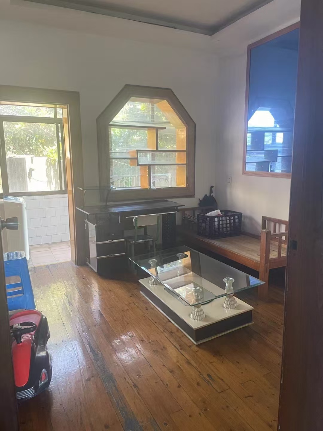 红旗北路散盘 2室2厅1卫 1000.0元/月 红旗北路散盘 2室2厅1卫 1000.0元/月室内图