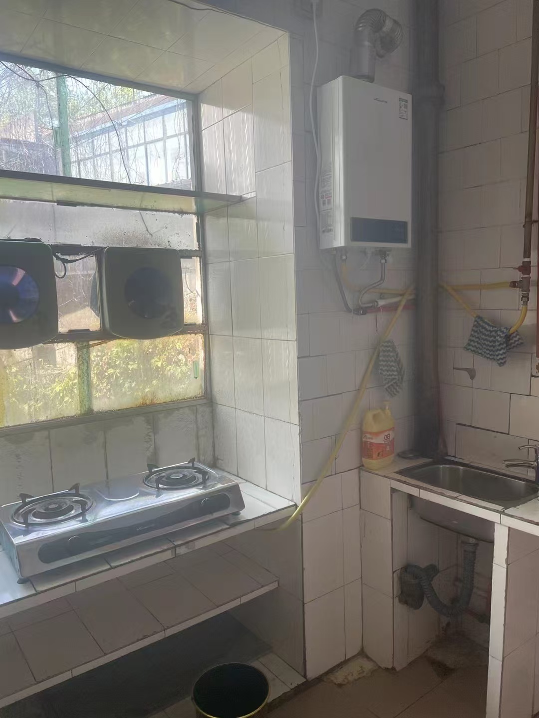 红旗北路散盘 2室2厅1卫 1000.0元/月 红旗北路散盘 2室2厅1卫 1000.0元/月室内图