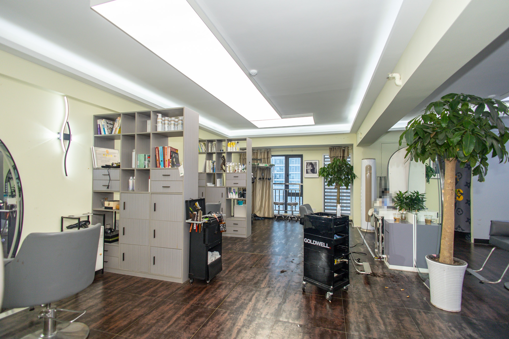 星大峰汇商务楼 3室2厅2卫 65.0万 星大峰汇商务楼 3室2厅2卫 65.0万客厅