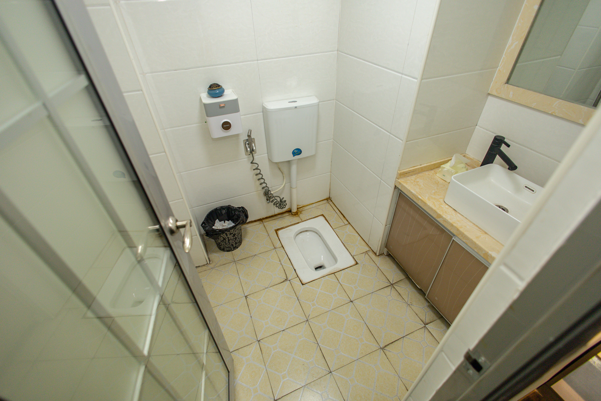 星大峰汇商务楼 3室2厅2卫 65.0万 星大峰汇商务楼 3室2厅2卫 65.0万卫生间